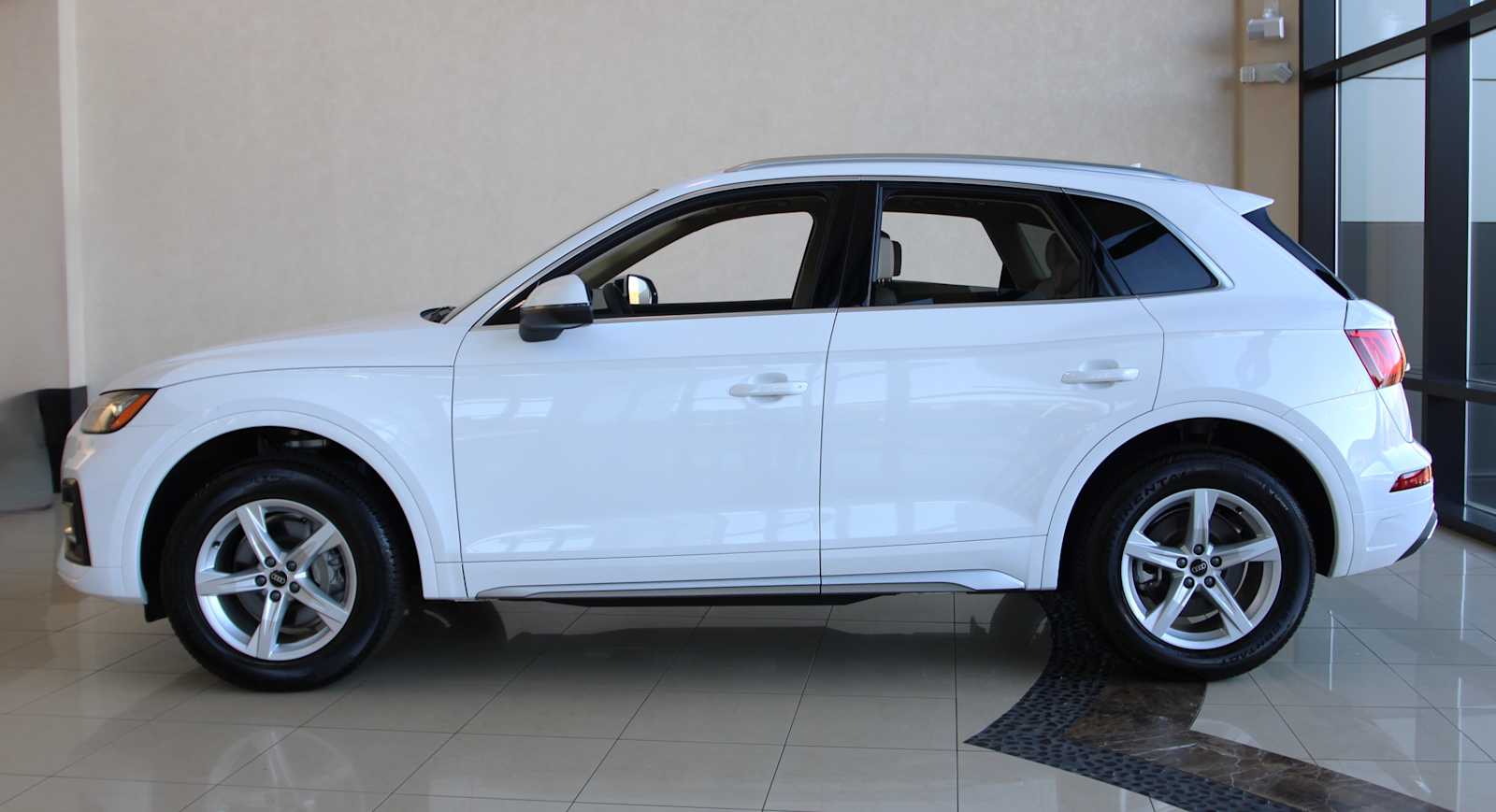 used 2024 Audi Q5 car, priced at $39,998