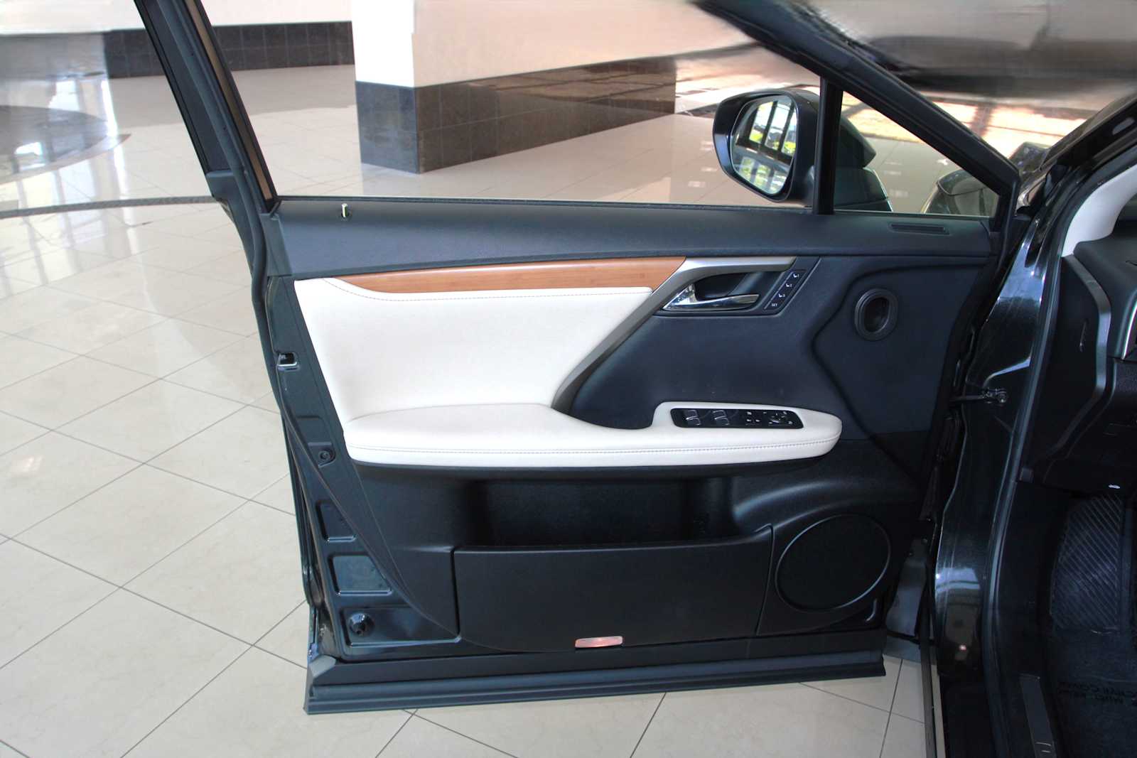 used 2022 Lexus RX 450h car, priced at $48,498