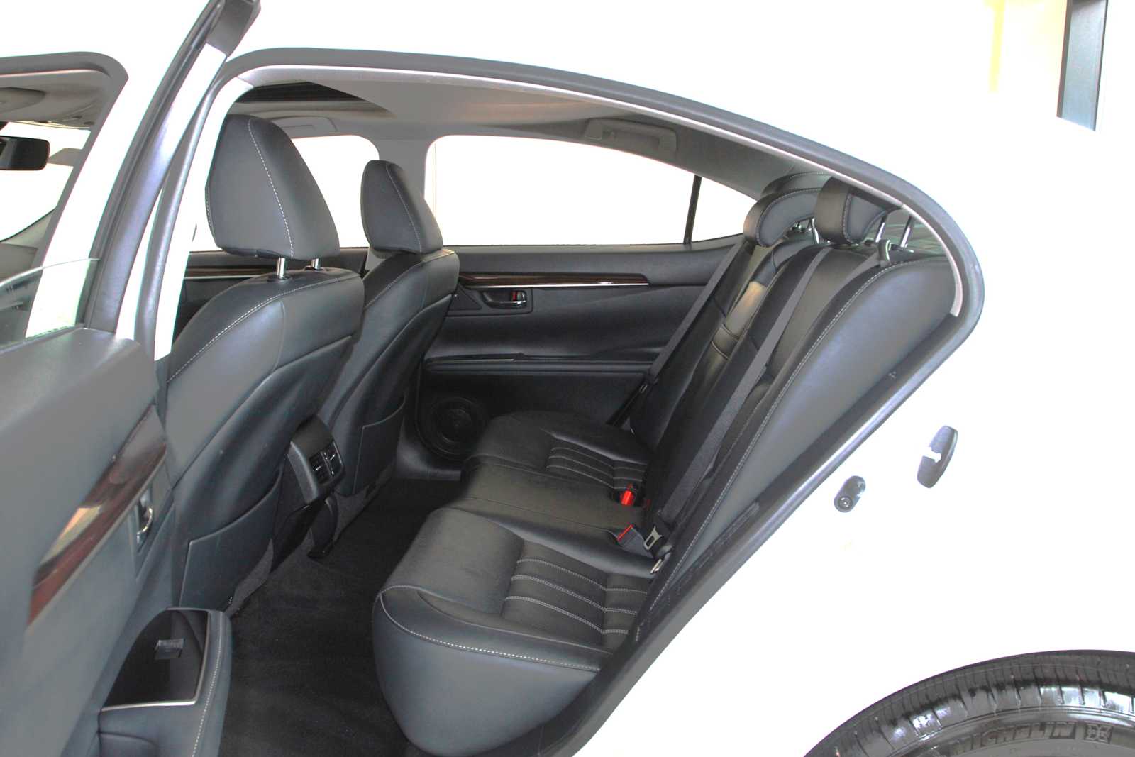 used 2017 Lexus ES 300h car, priced at $25,998