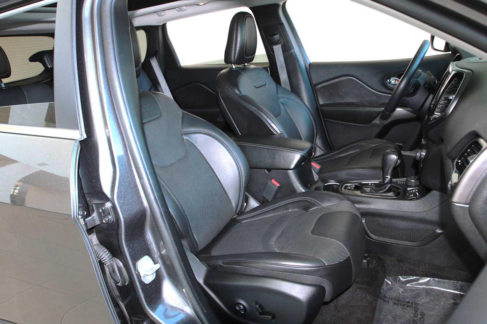 used 2019 Jeep Cherokee car, priced at $17,998
