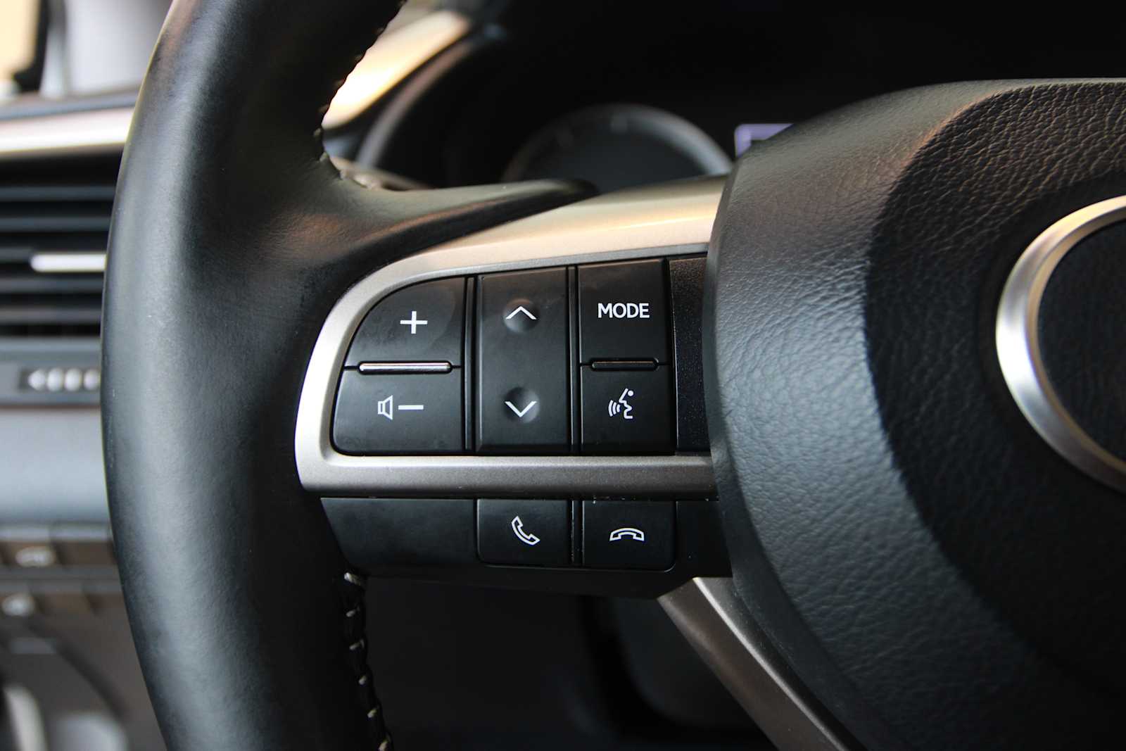 used 2018 Lexus RX 350L car, priced at $33,998