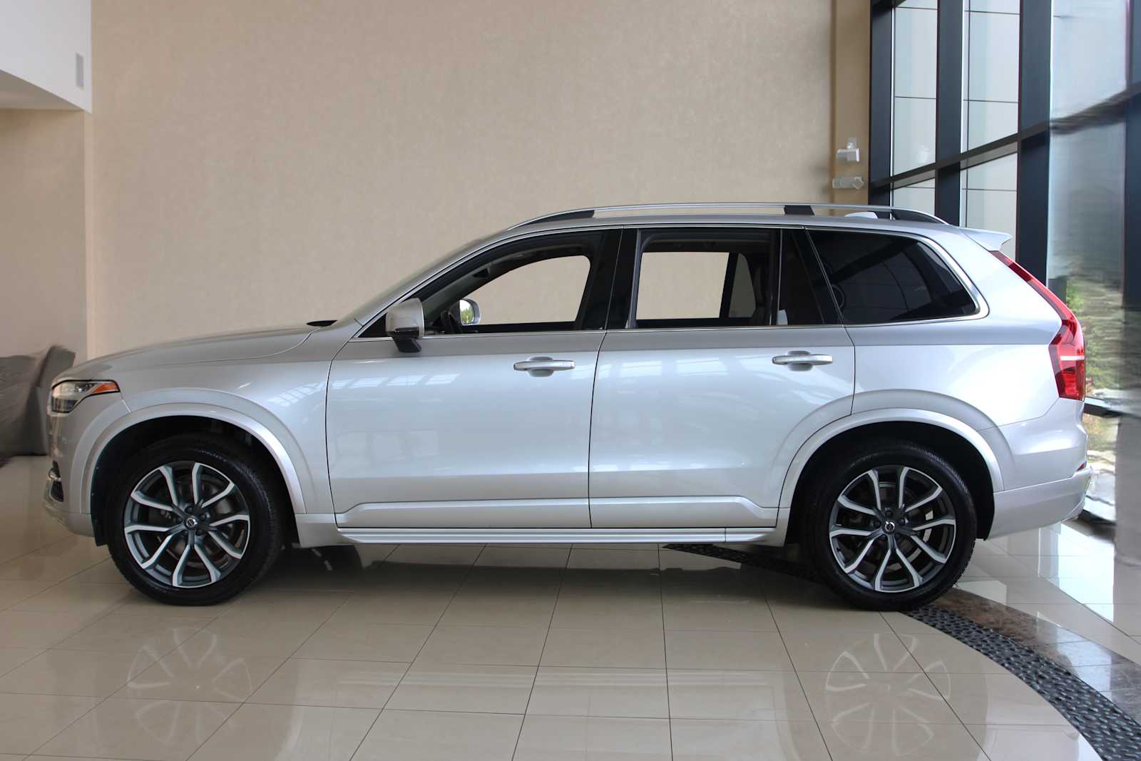 used 2017 Volvo XC90 car, priced at $17,898