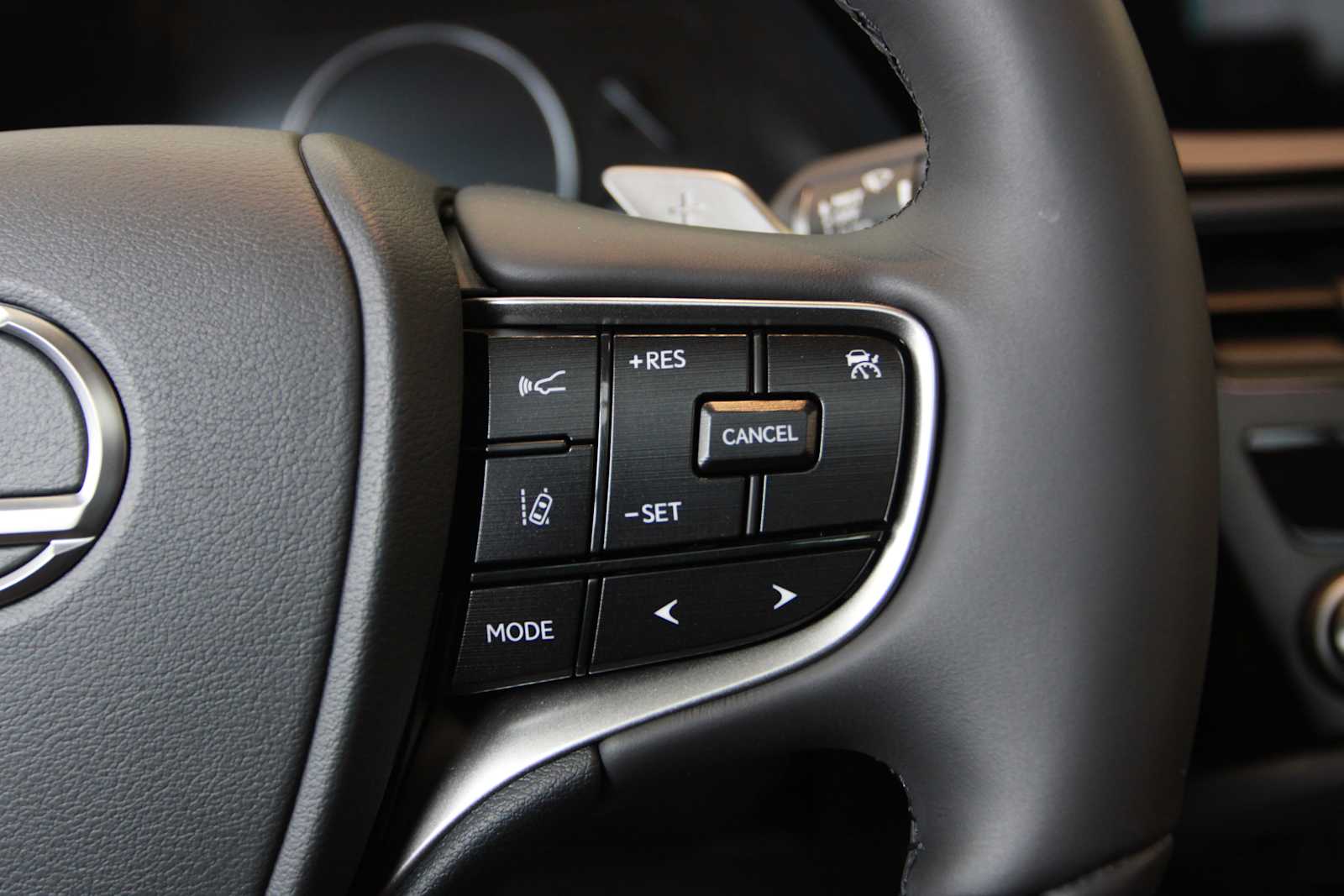 used 2024 Lexus ES 350 car, priced at $46,998