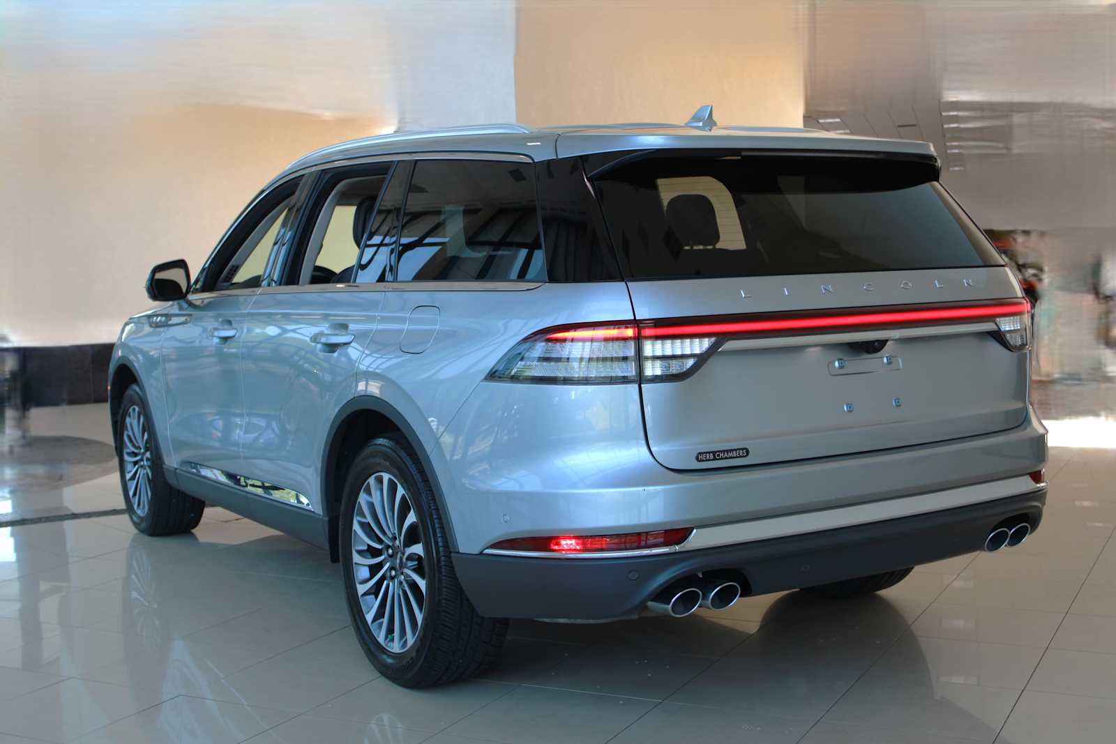 used 2020 Lincoln Aviator car, priced at $35,998