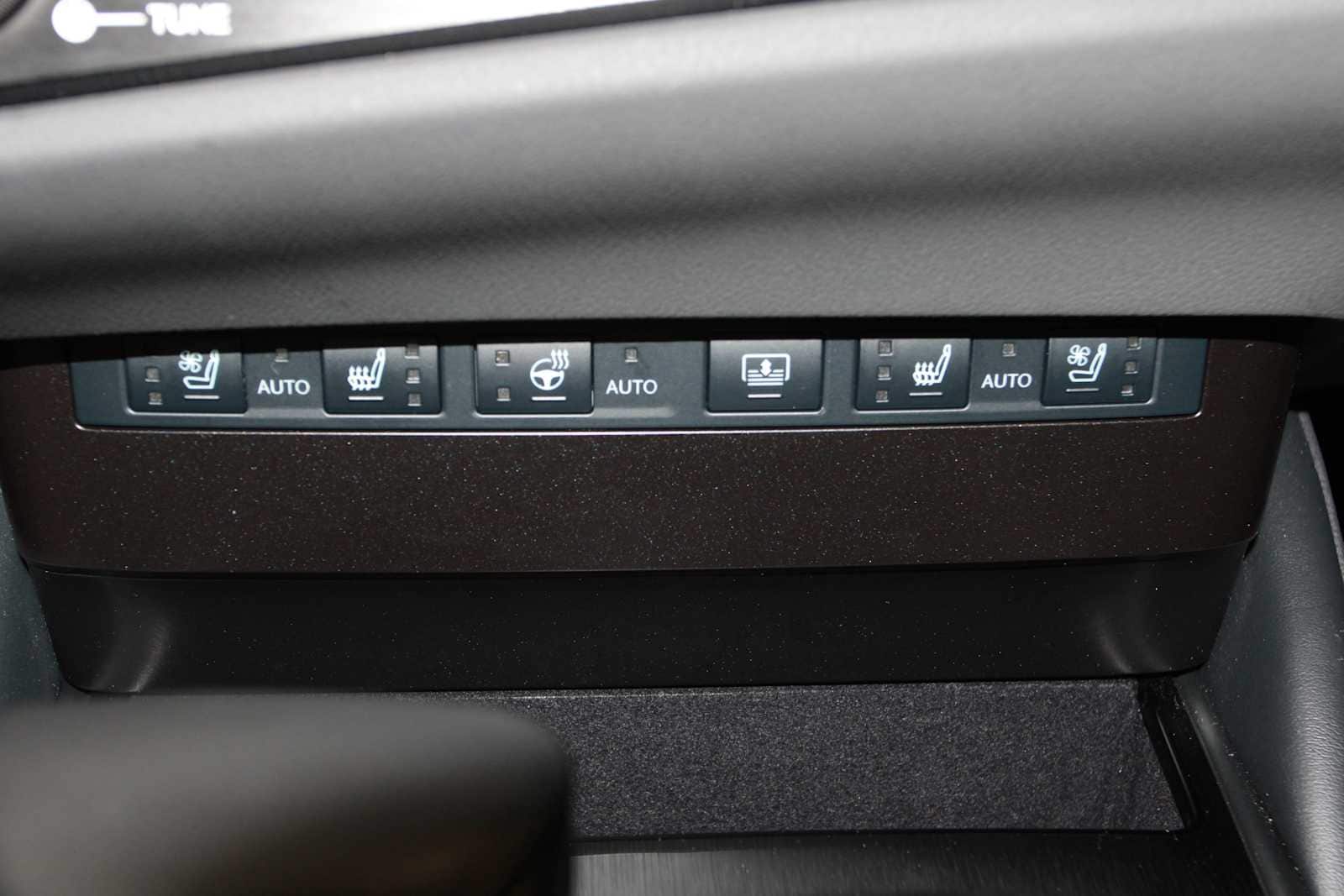 used 2024 Lexus ES 350 car, priced at $46,998