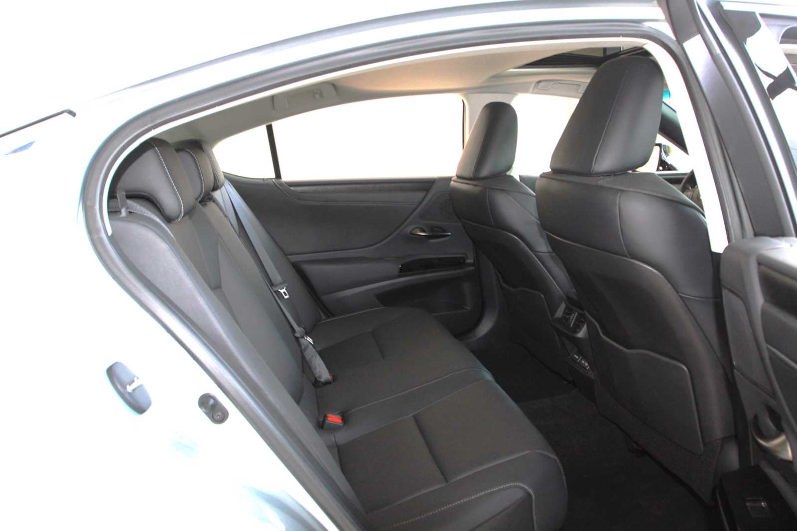 used 2024 Lexus ES 350 car, priced at $42,998