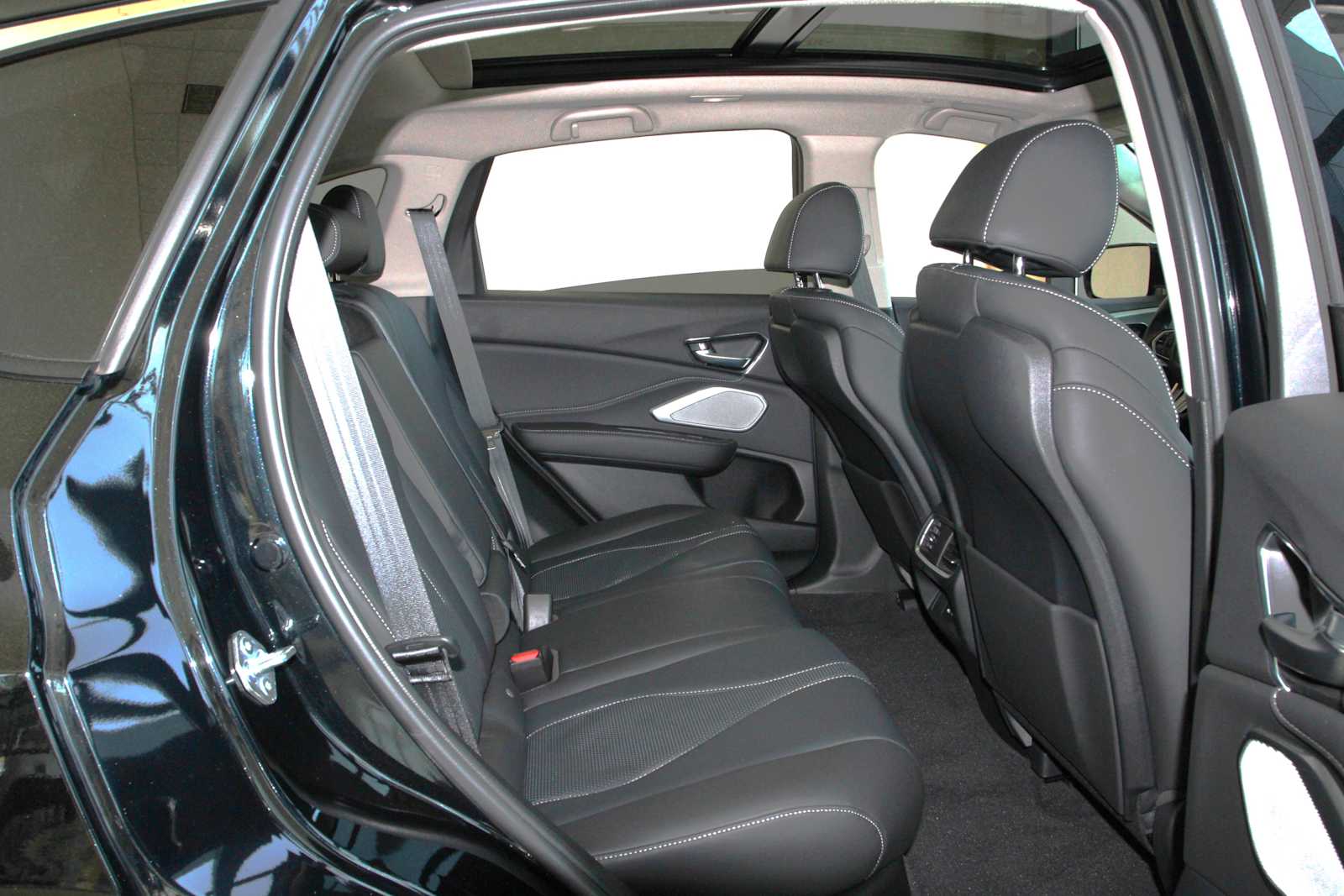 used 2025 Acura RDX car, priced at $43,998