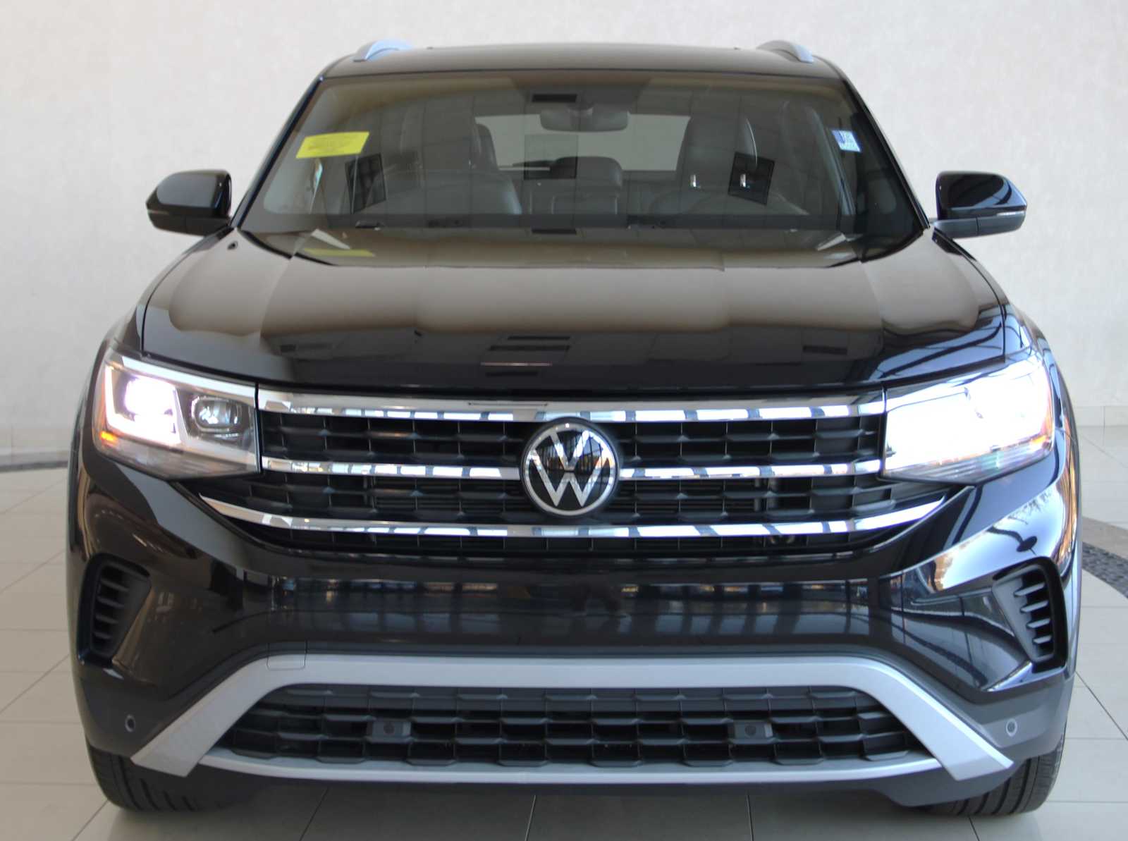 used 2020 Volkswagen Atlas Cross Sport car, priced at $24,998