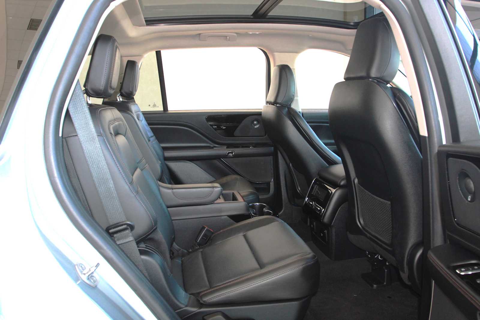 used 2023 Lincoln Aviator car, priced at $47,998