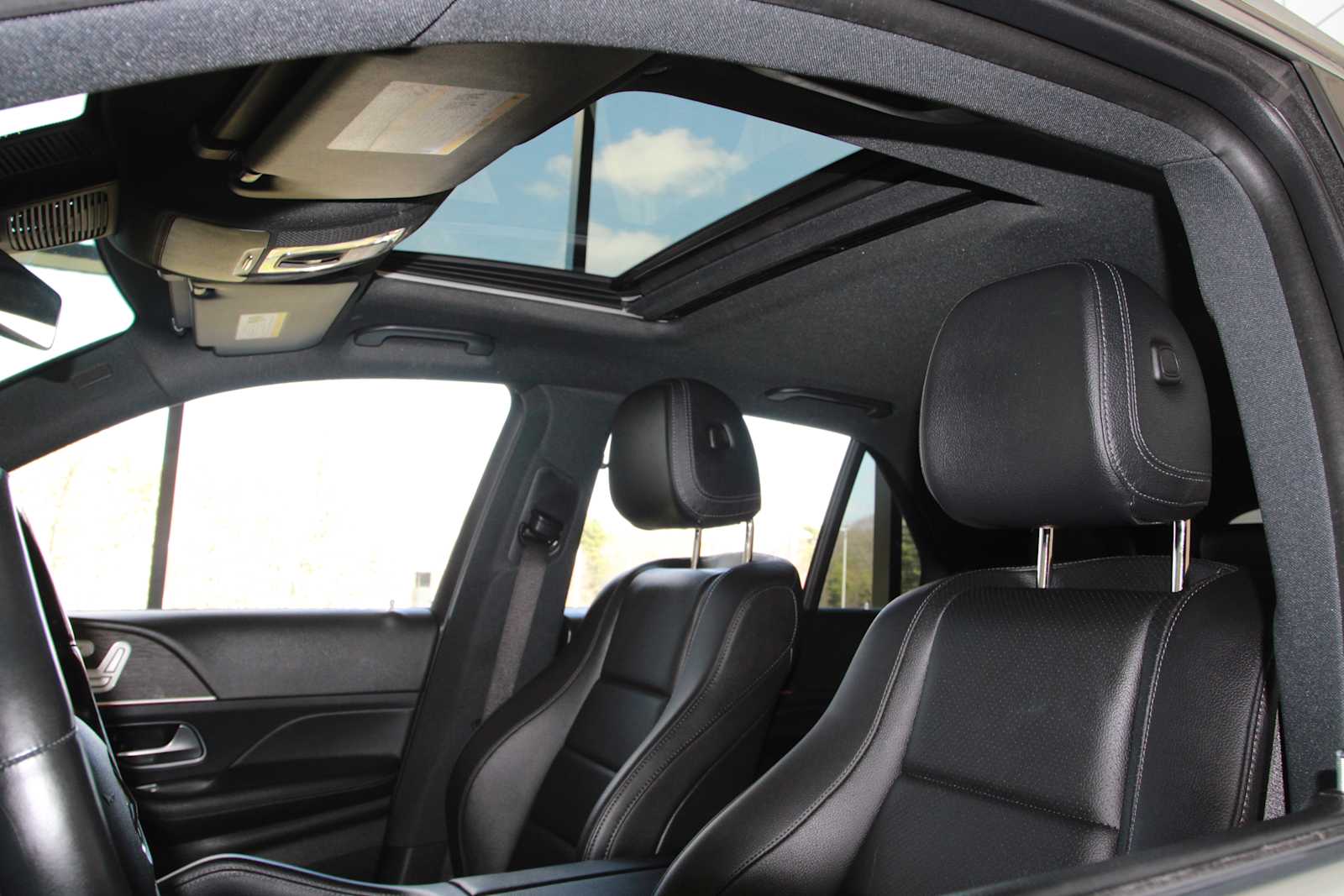 used 2020 Mercedes-Benz GLE 350 car, priced at $29,798
