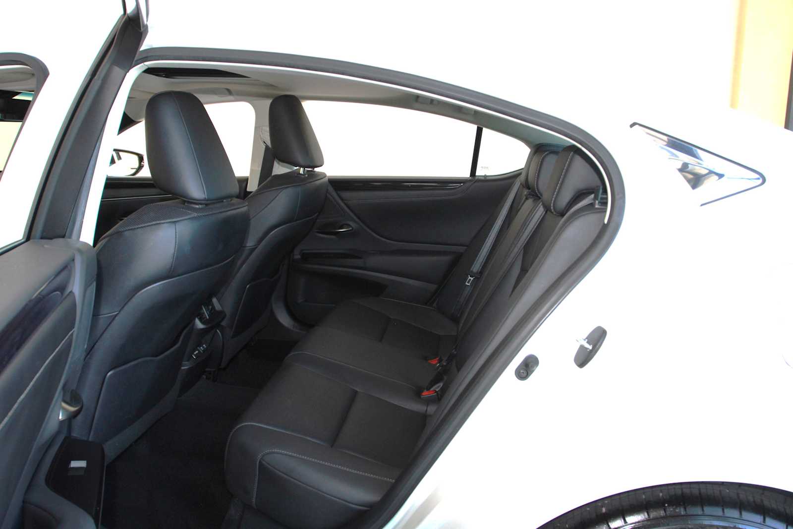 used 2020 Lexus ES 350 car, priced at $31,798