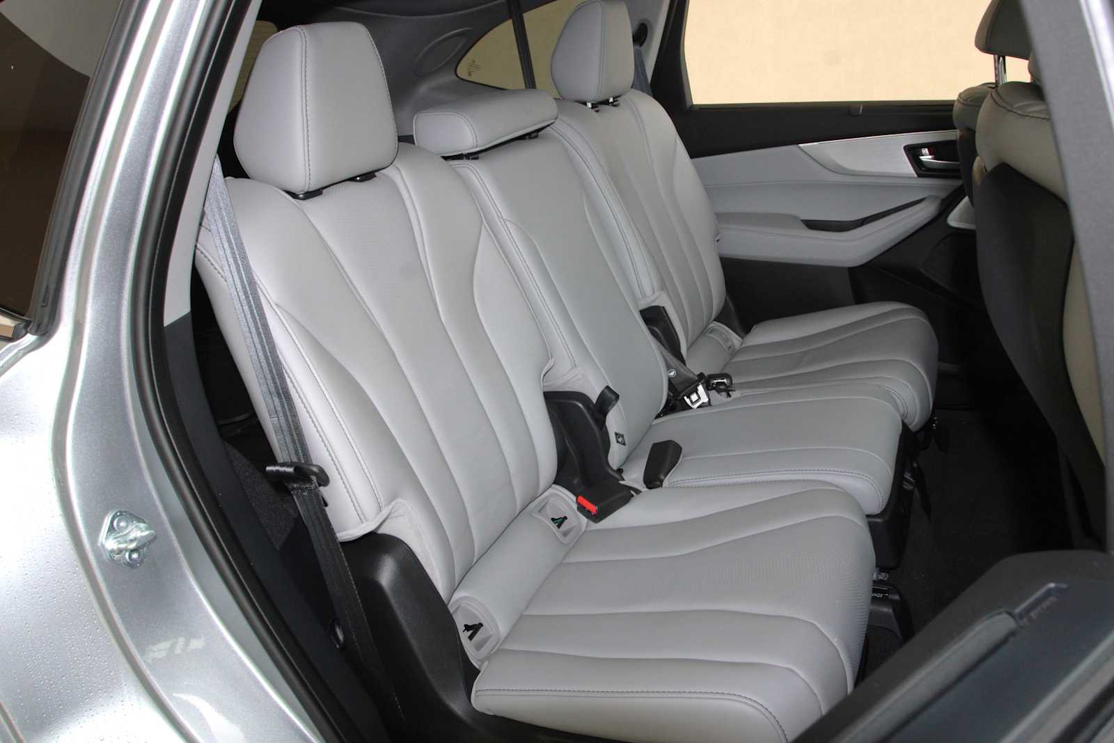 used 2025 Acura MDX car, priced at $52,998
