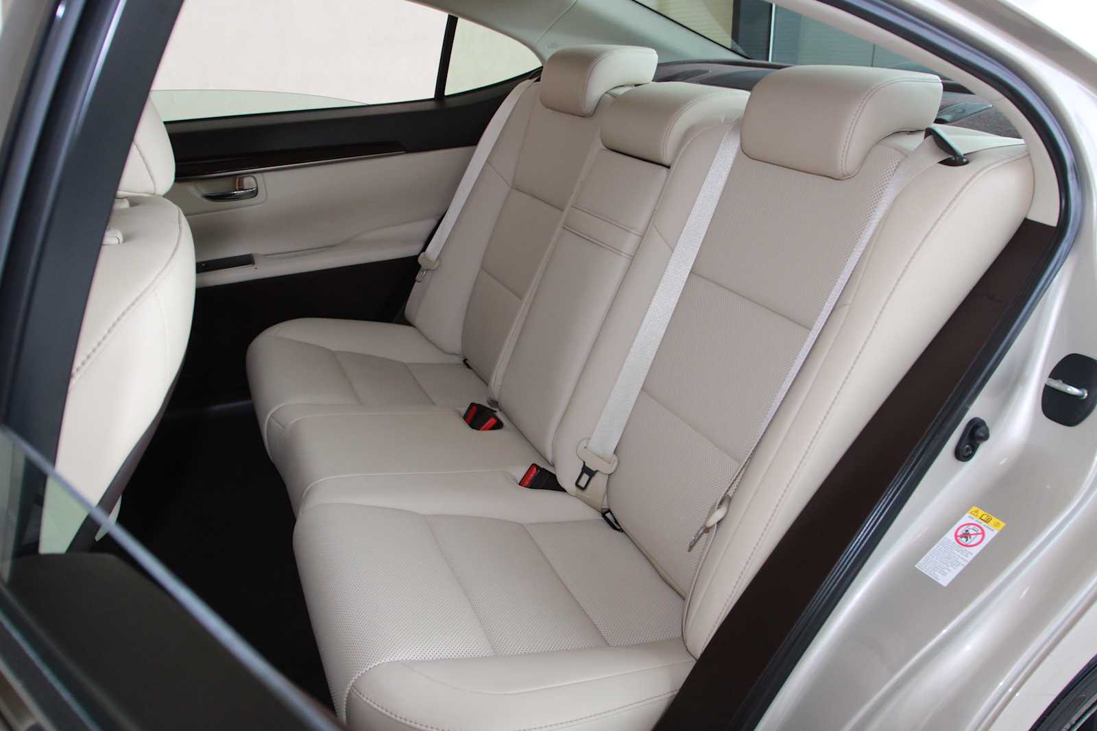 used 2018 Lexus ES 350 car, priced at $28,798
