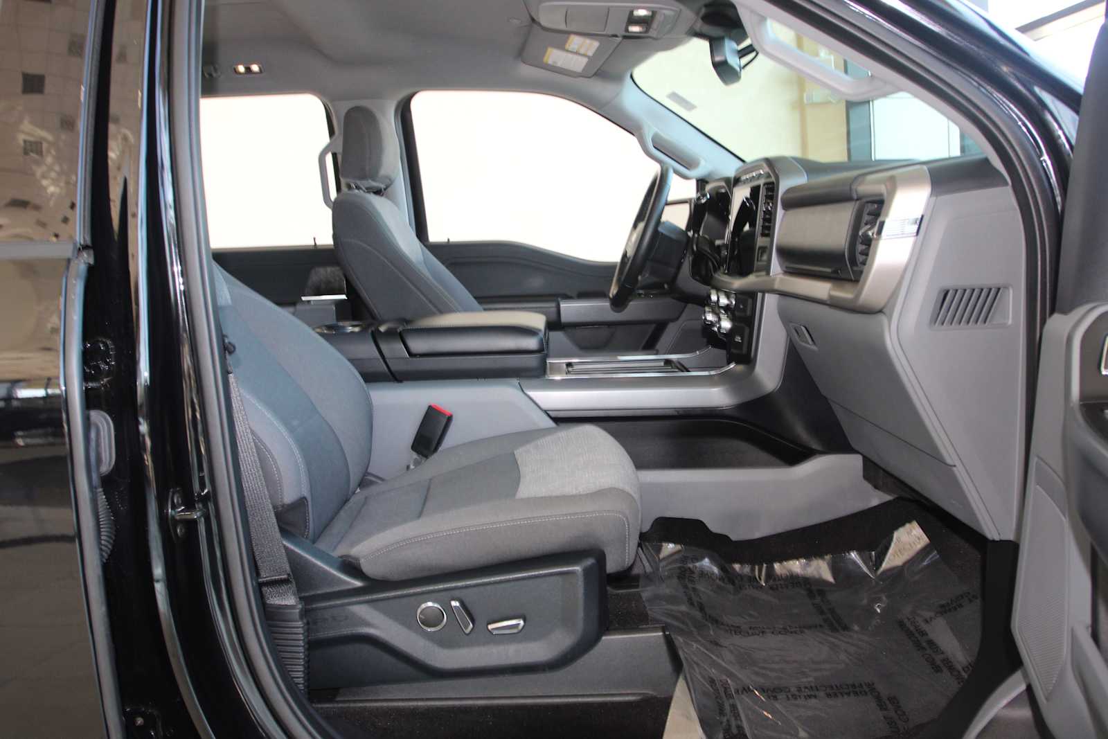 used 2021 Ford F-150 car, priced at $34,998