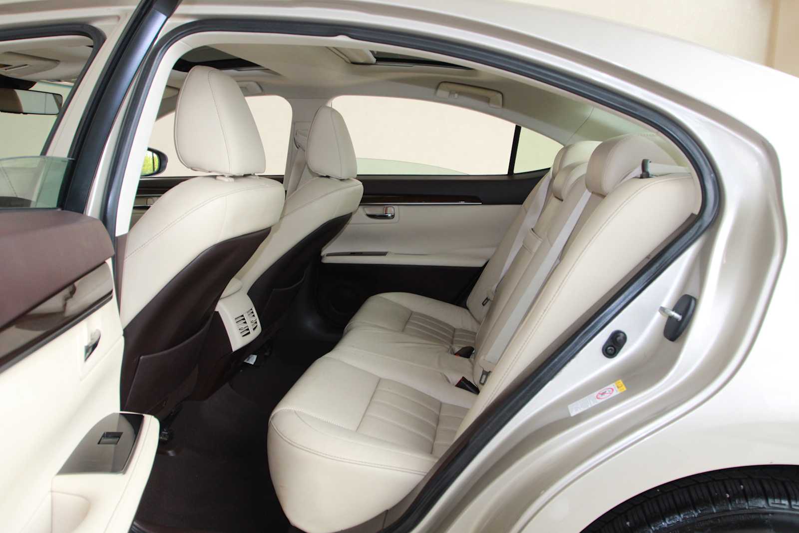 used 2016 Lexus ES 350 car, priced at $14,998