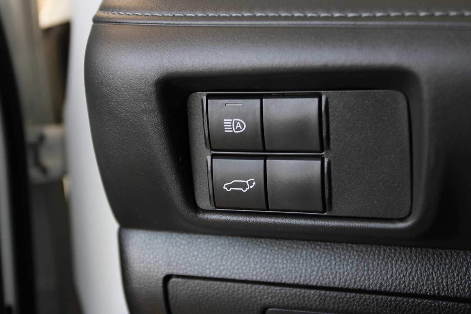 used 2020 Toyota Highlander car, priced at $29,598
