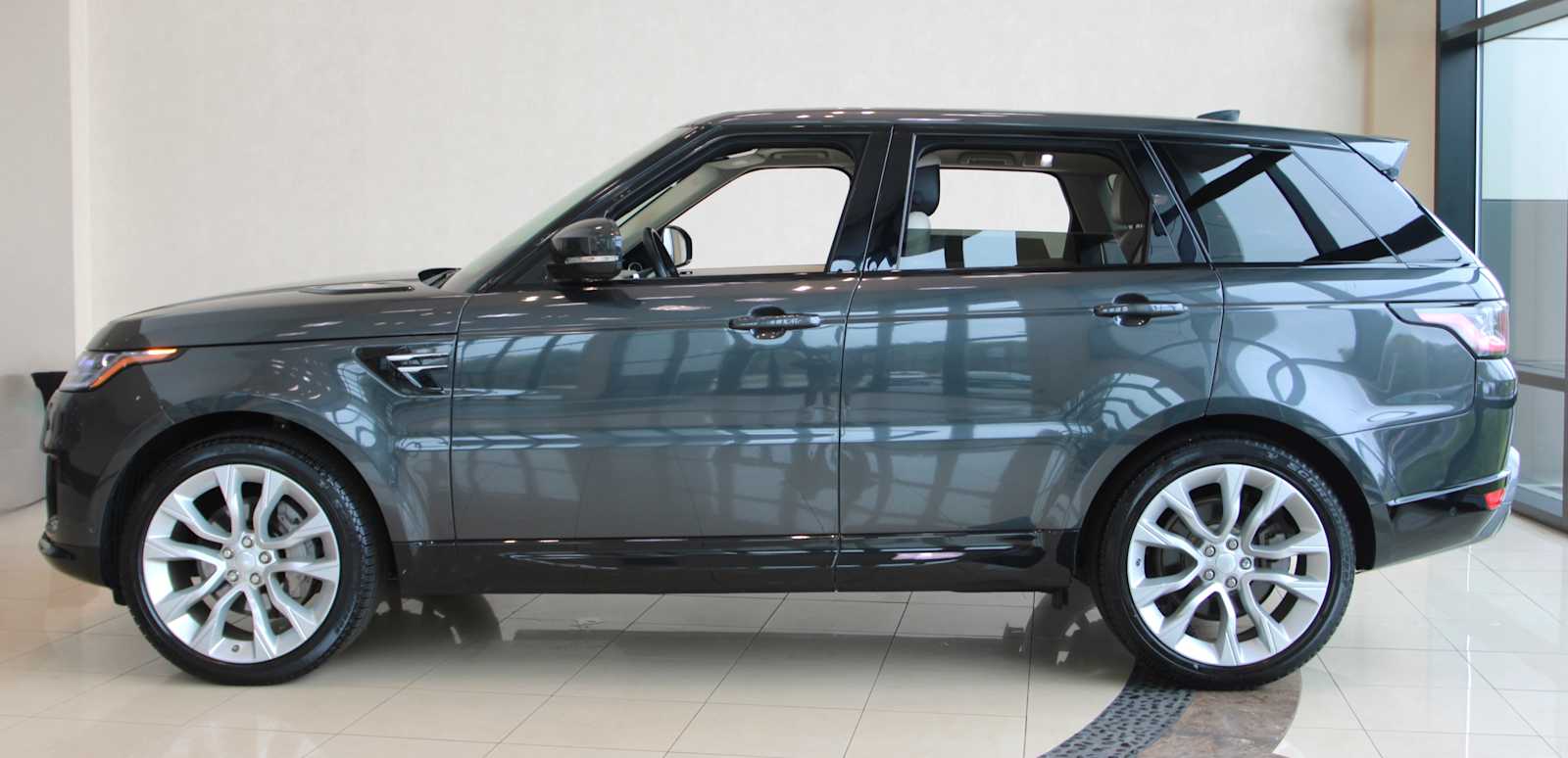 used 2020 Land Rover Range Rover Sport car, priced at $33,998