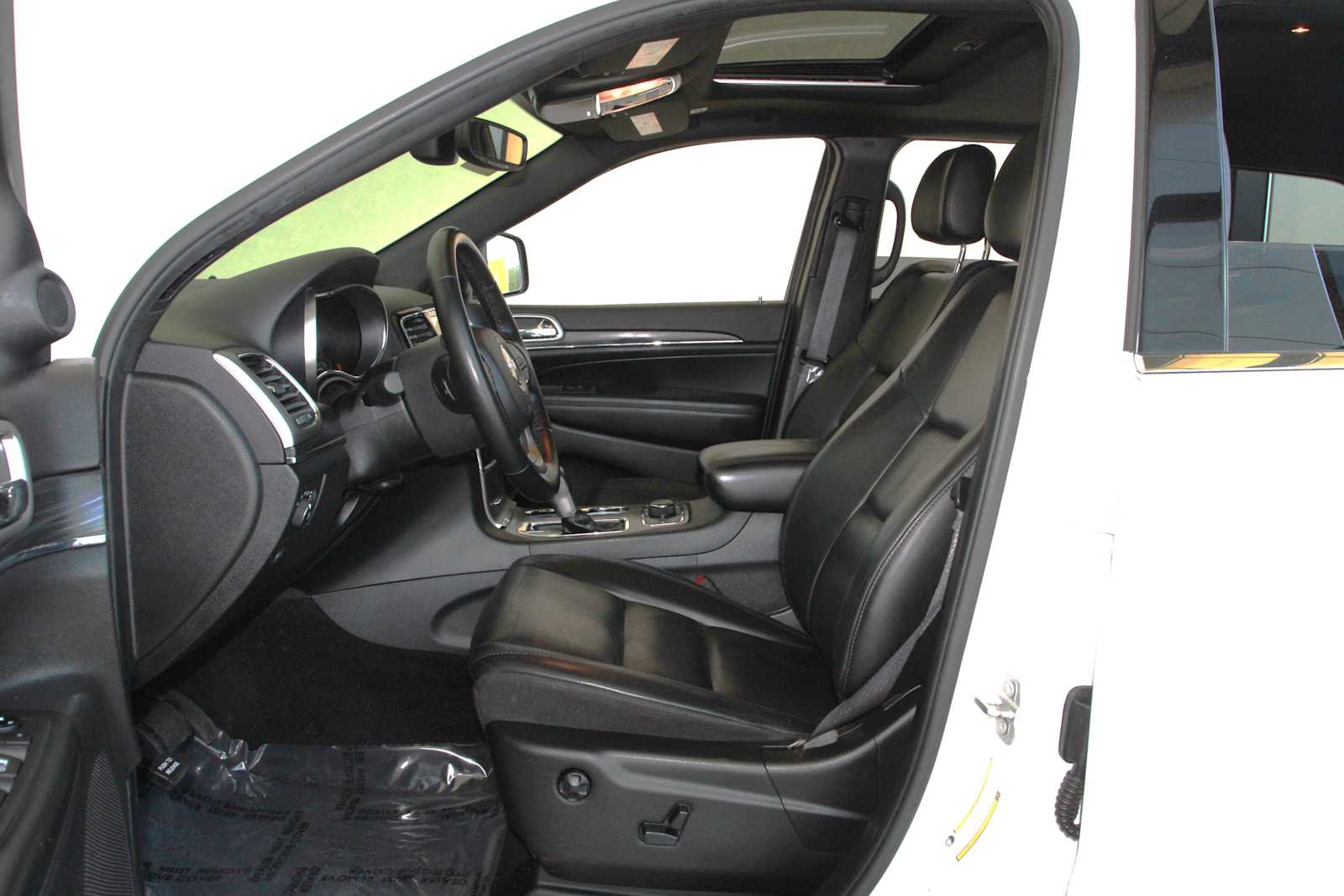 used 2020 Jeep Grand Cherokee car, priced at $27,998