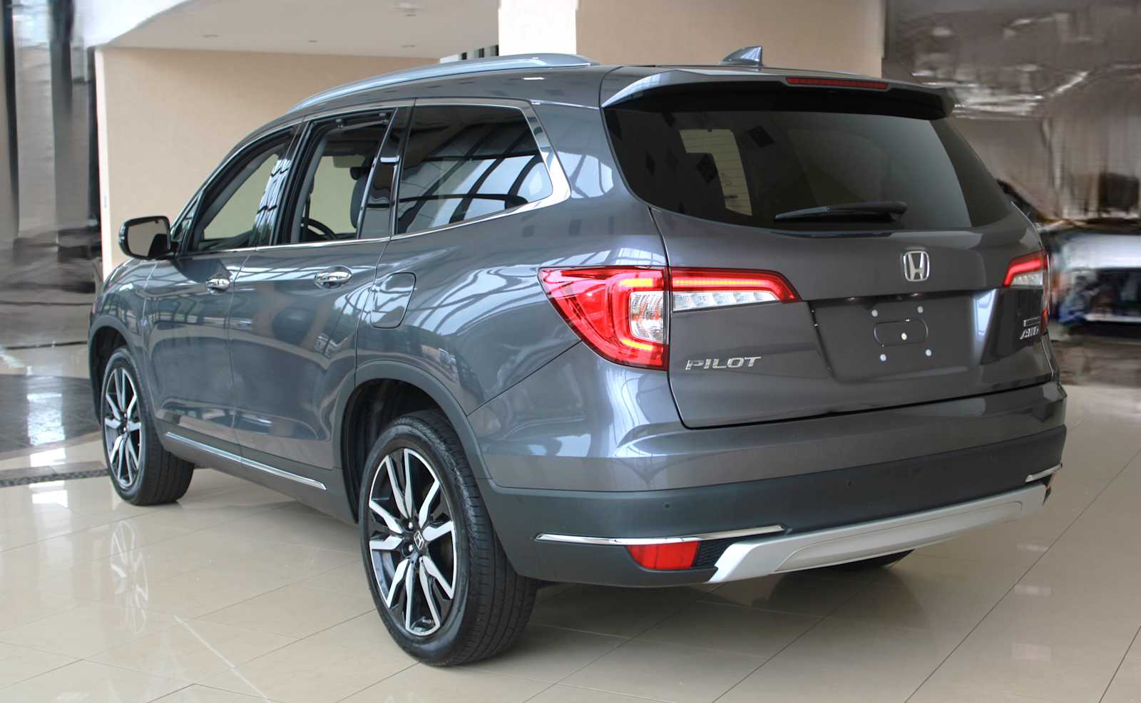 used 2021 Honda Pilot car, priced at $27,498