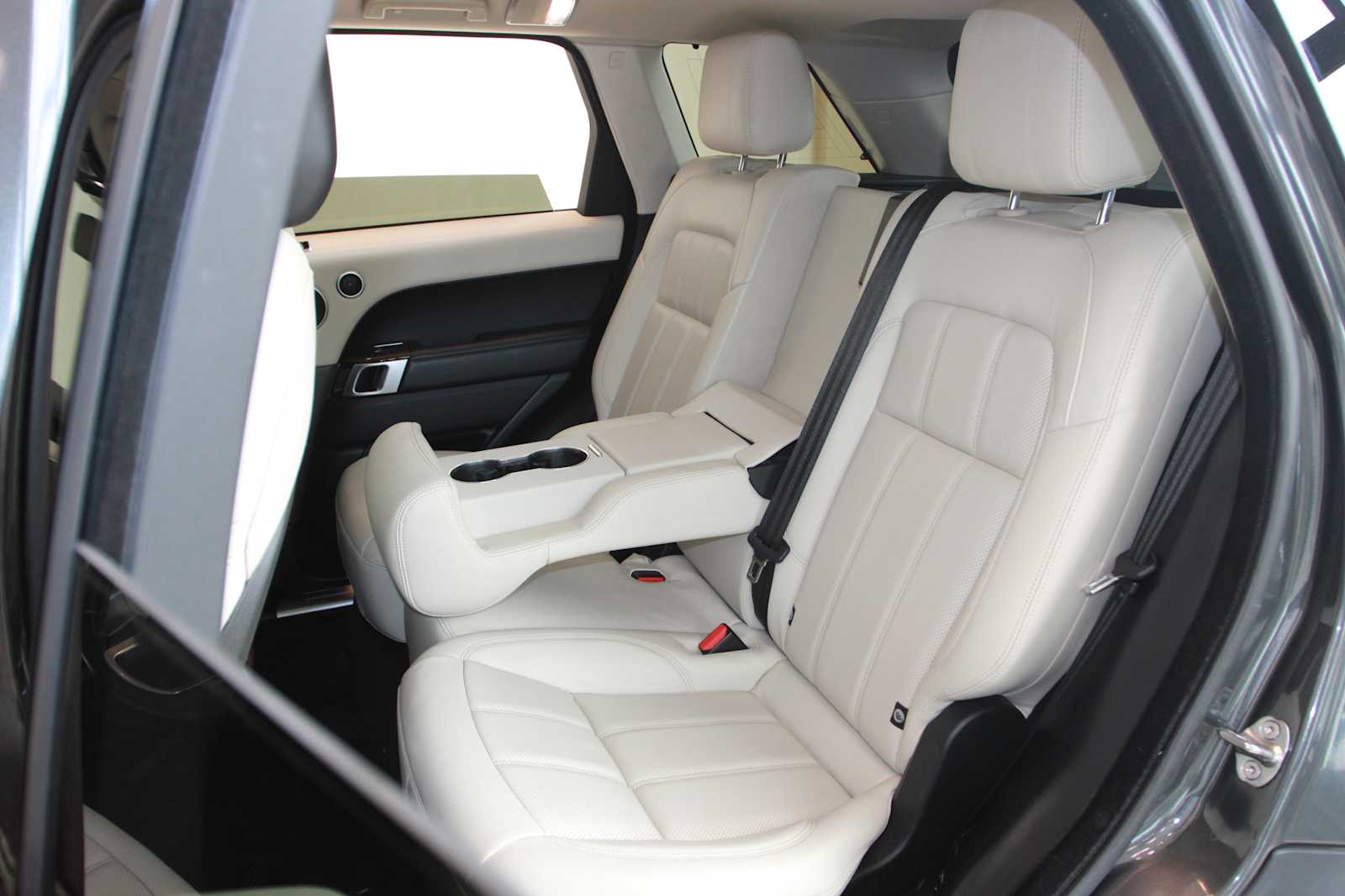used 2020 Land Rover Range Rover Sport car, priced at $33,998