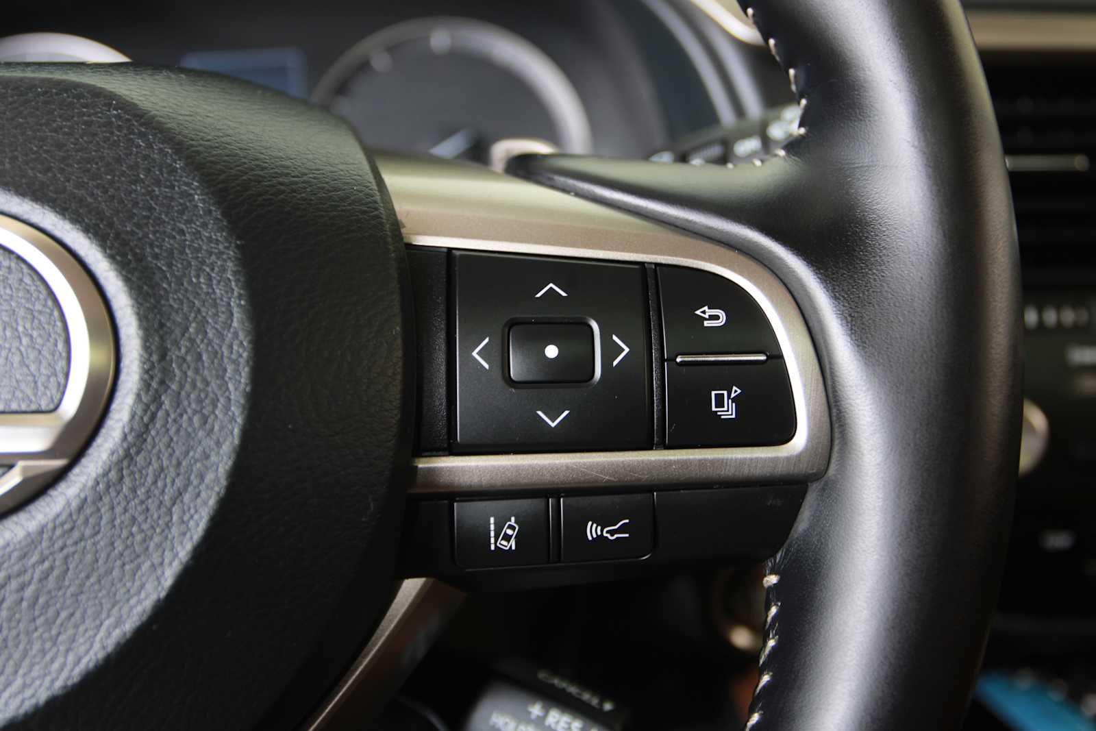 used 2021 Lexus RX 350L car, priced at $42,998