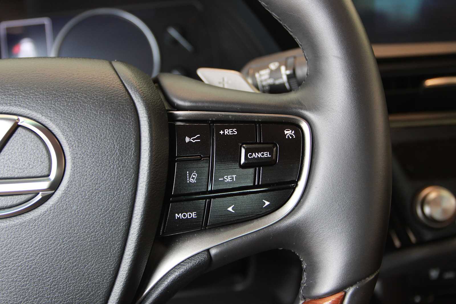 used 2022 Lexus ES 300h car, priced at $39,998