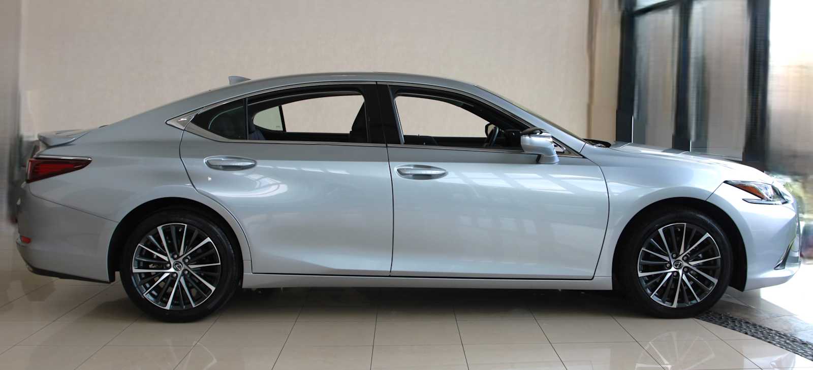 used 2024 Lexus ES 350 car, priced at $42,998