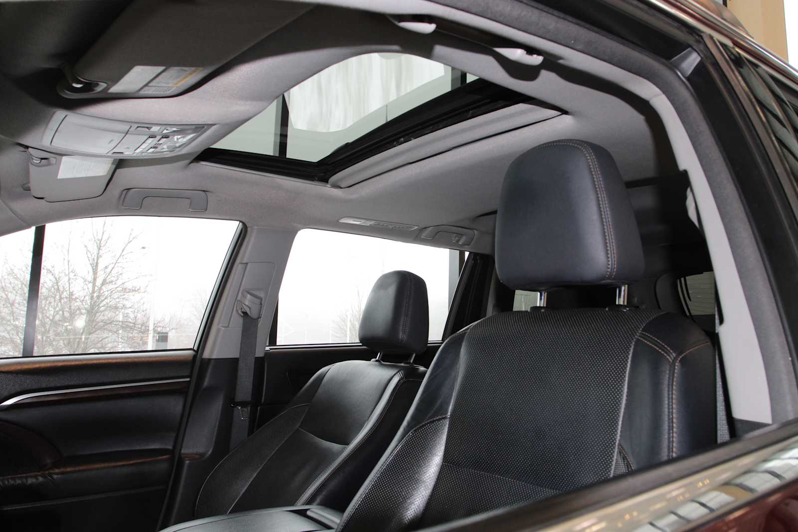 used 2014 Toyota Highlander car, priced at $16,298