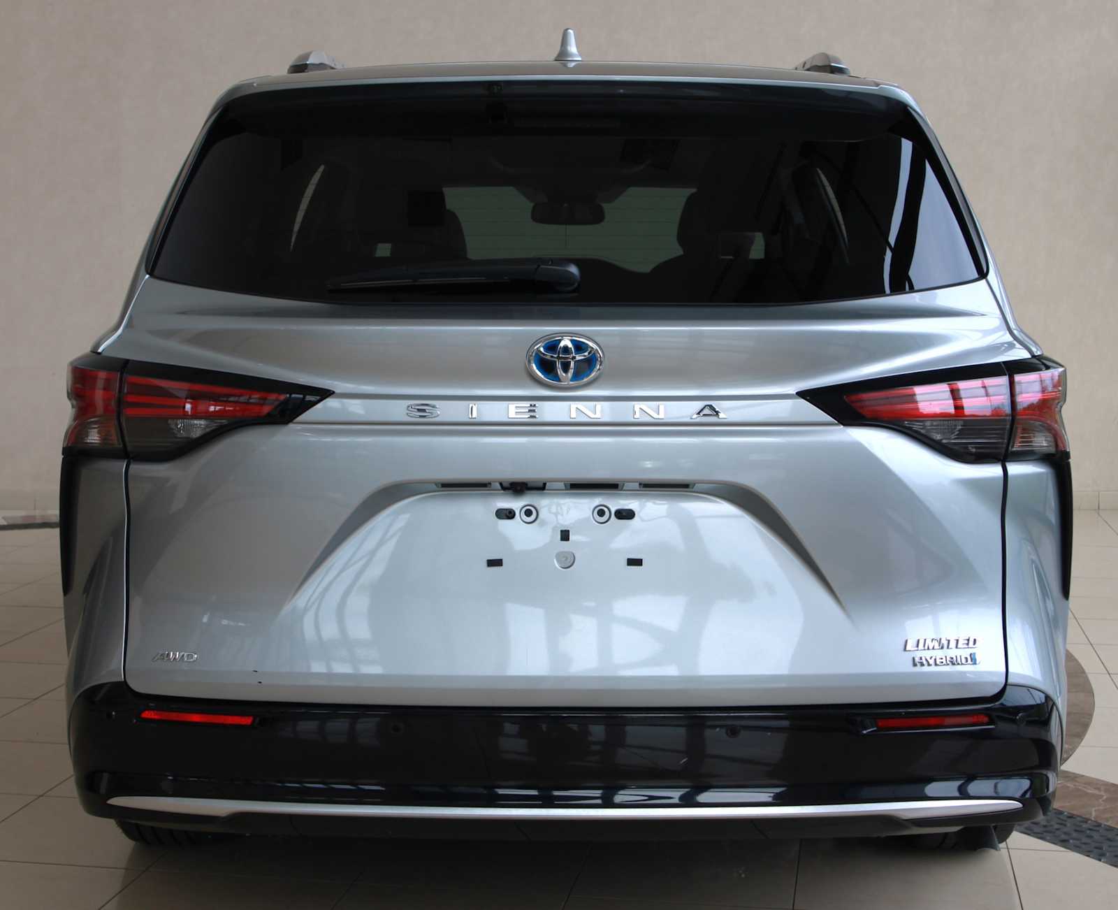 used 2023 Toyota Sienna car, priced at $48,998