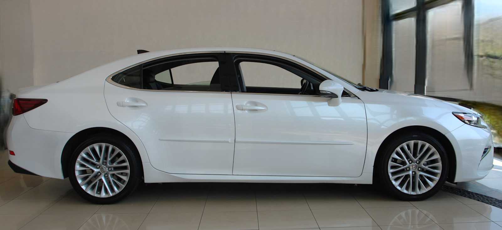 used 2016 Lexus ES 350 car, priced at $15,598