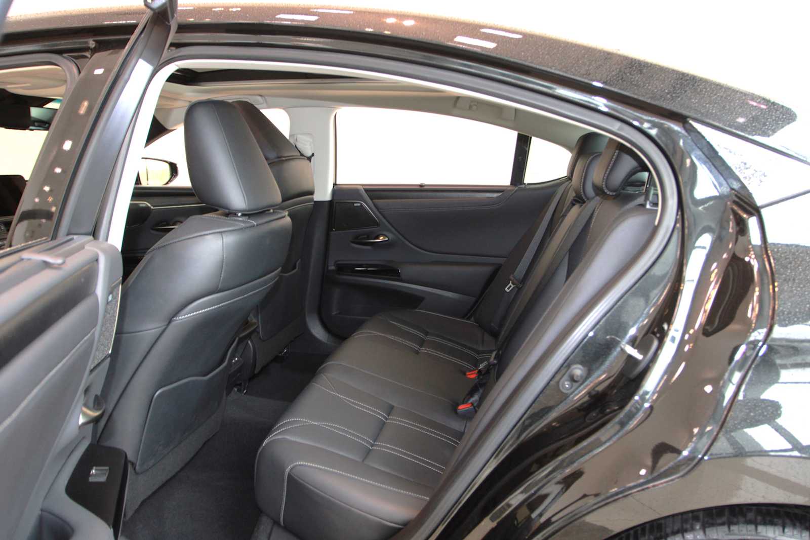 used 2024 Lexus ES 350 car, priced at $46,998