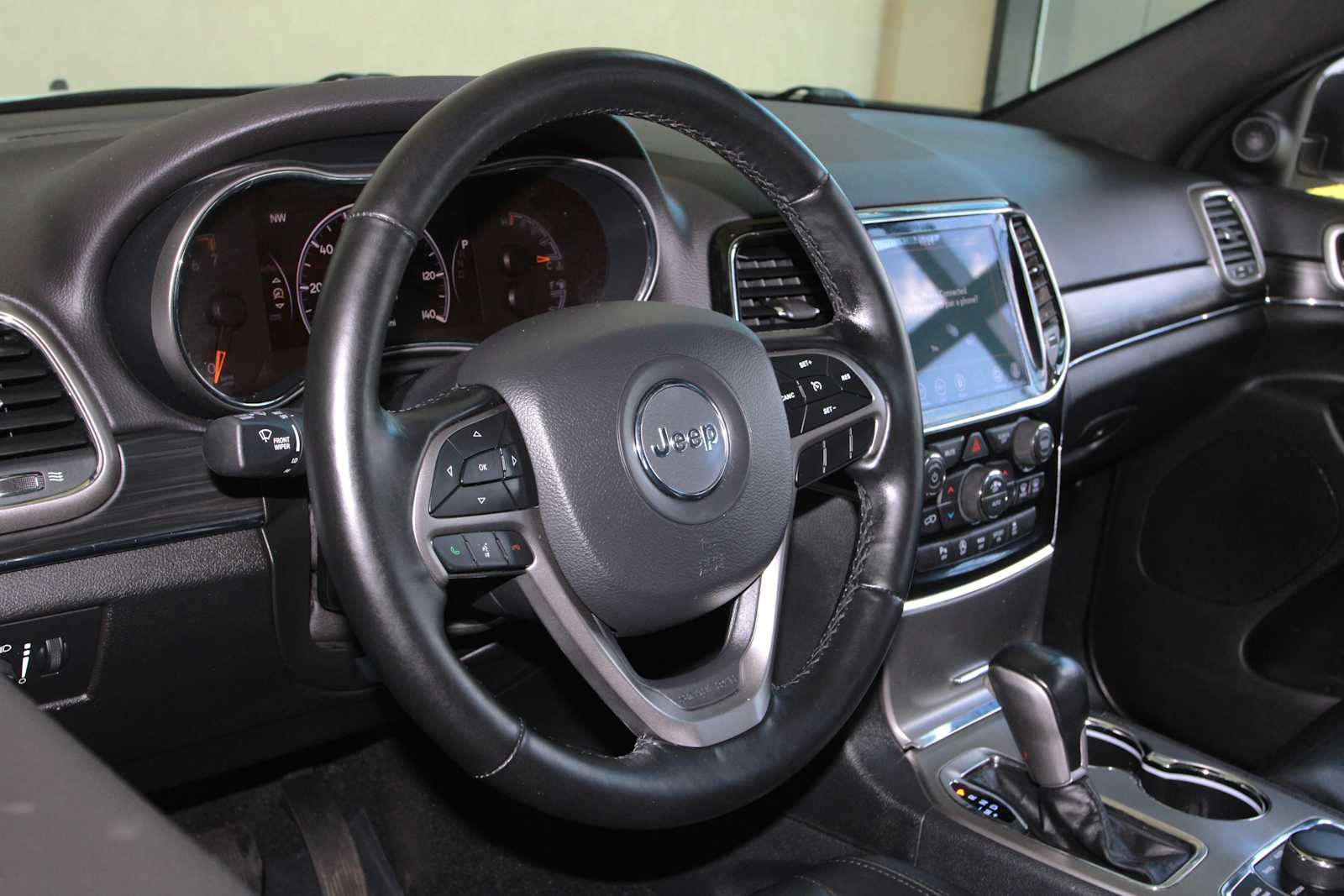 used 2020 Jeep Grand Cherokee car, priced at $27,998