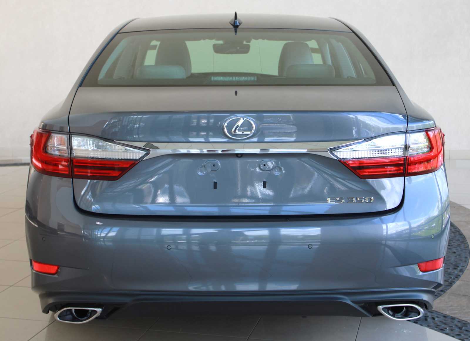 used 2018 Lexus ES 350 car, priced at $27,998