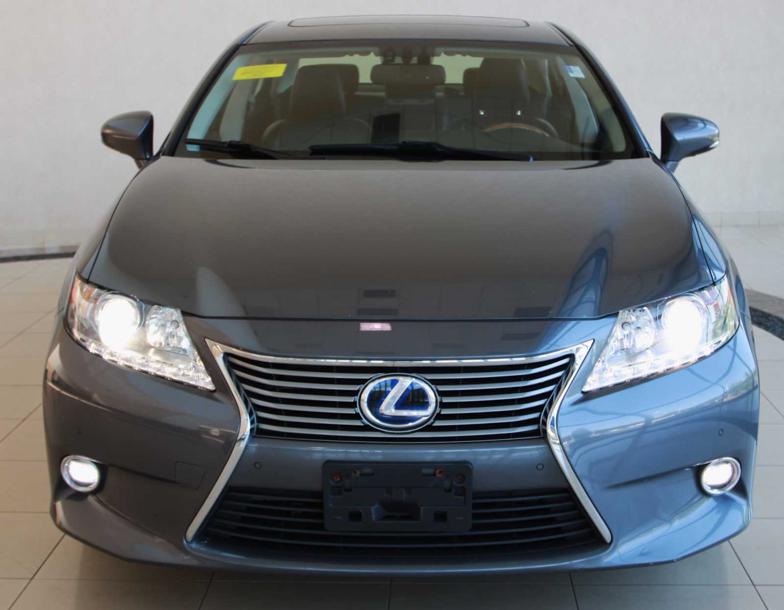used 2014 Lexus ES 300h car, priced at $15,998