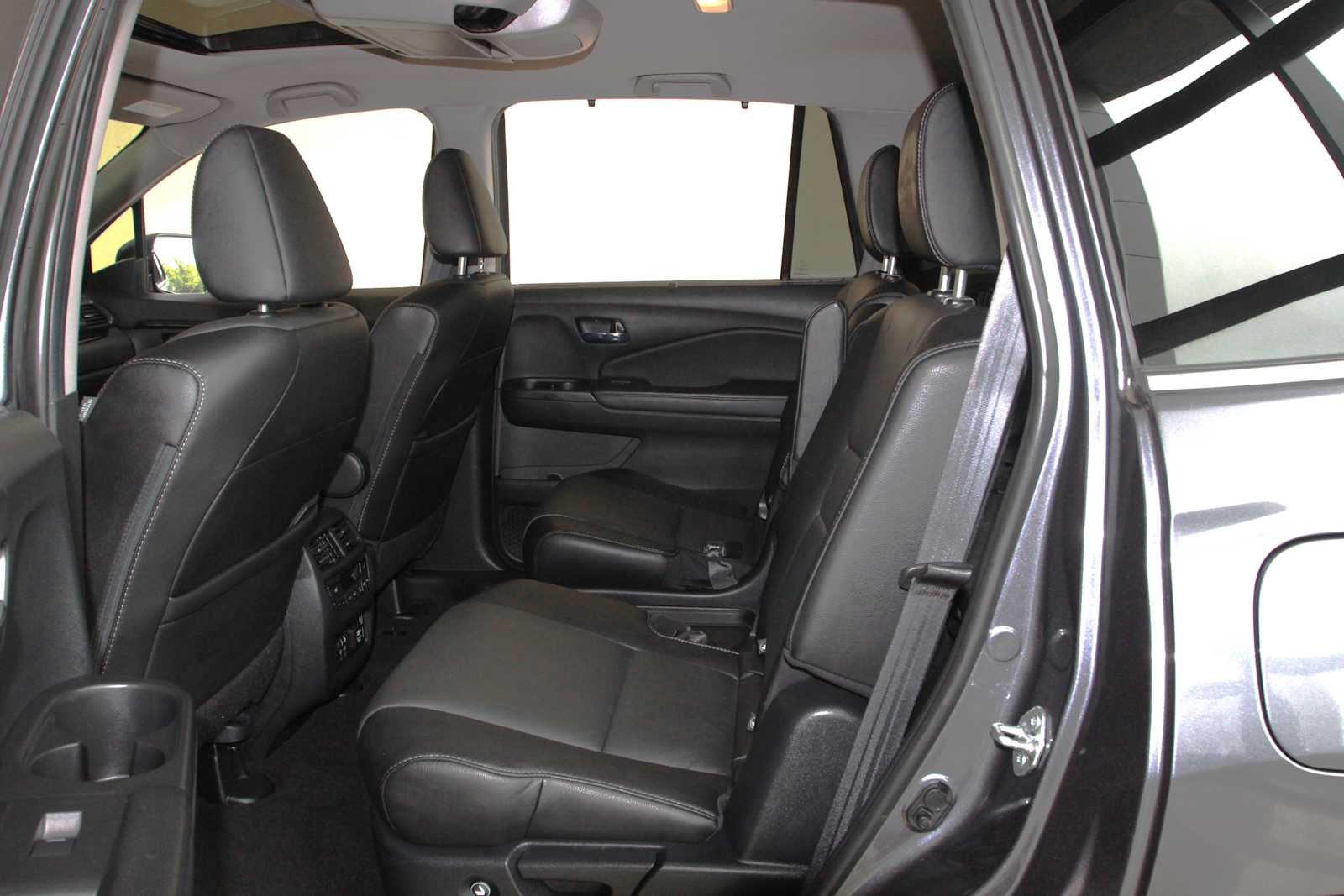 used 2021 Honda Pilot car, priced at $27,498