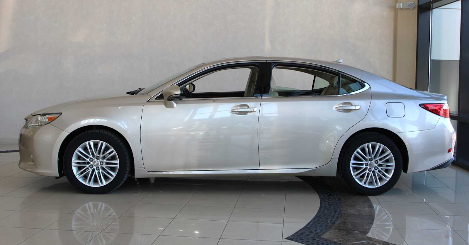 used 2014 Lexus ES 350 car, priced at $24,998