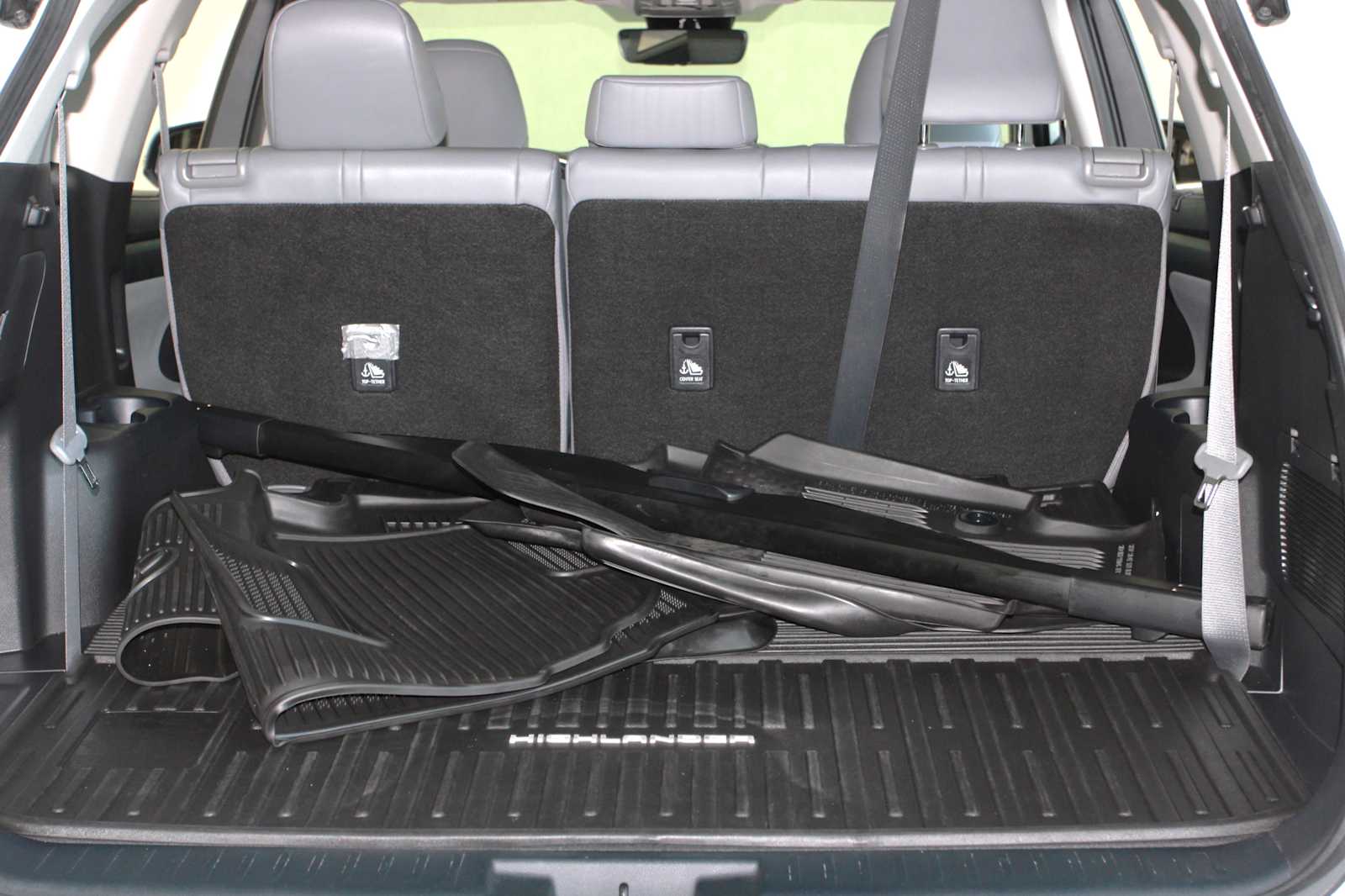 used 2022 Toyota Highlander car, priced at $37,998