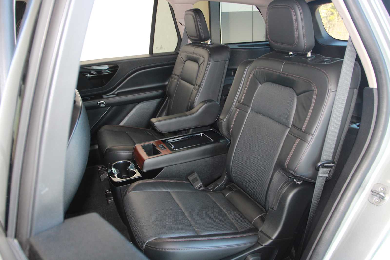 used 2023 Lincoln Aviator car, priced at $47,998