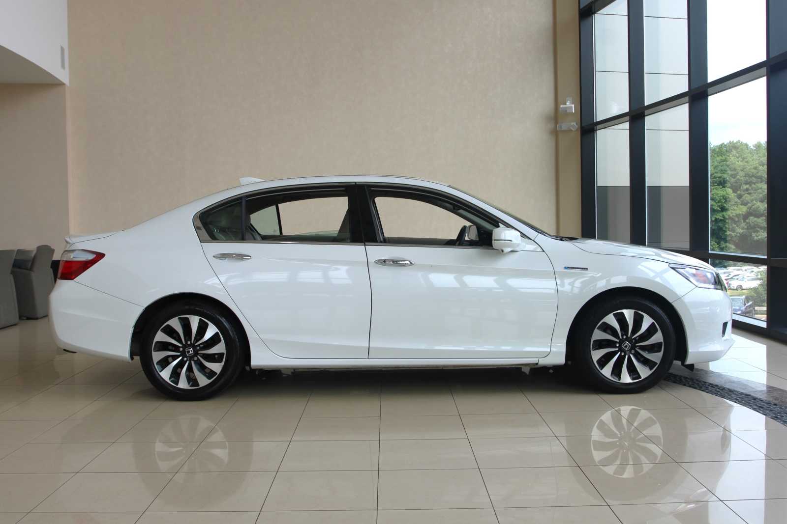 used 2015 Honda Accord Hybrid car, priced at $15,998