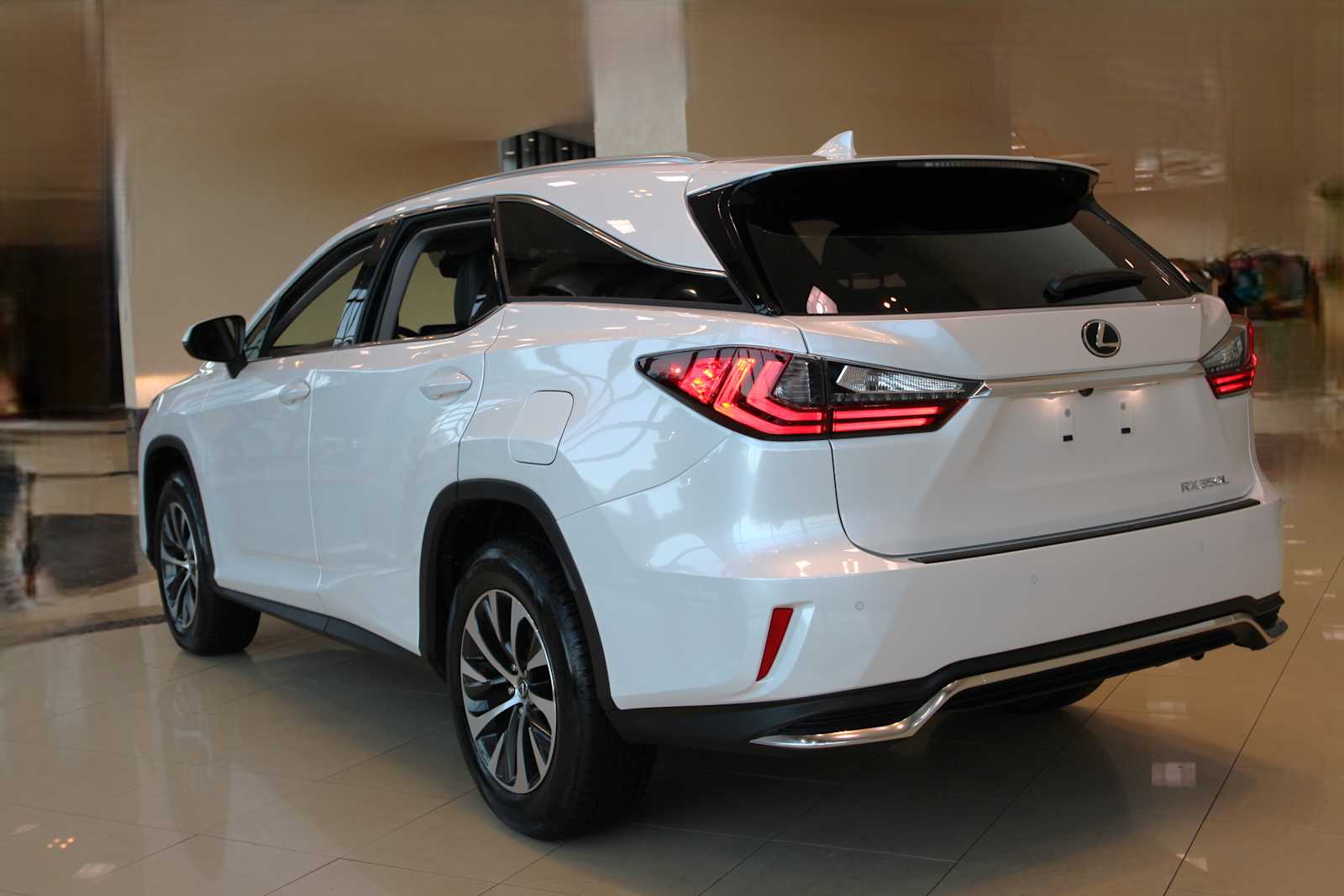 used 2022 Lexus RX 350L car, priced at $42,998