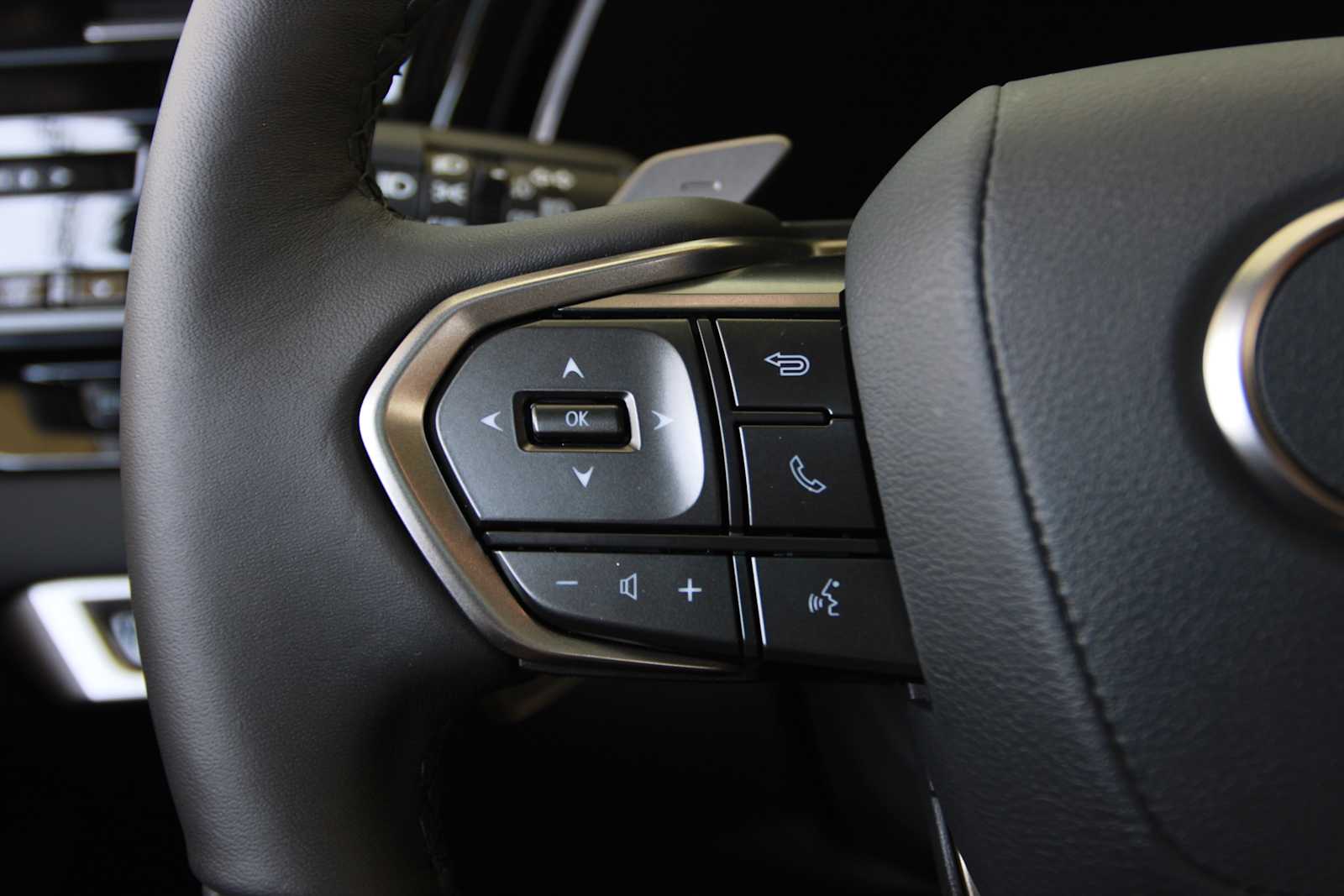 used 2025 Lexus RX 350h car, priced at $57,998