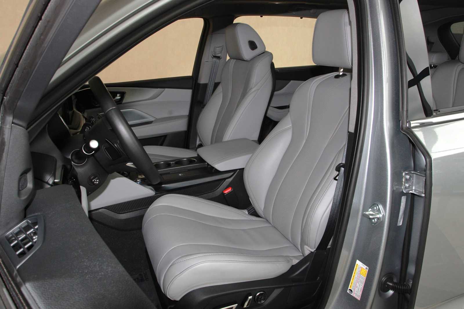 used 2025 Acura MDX car, priced at $52,998