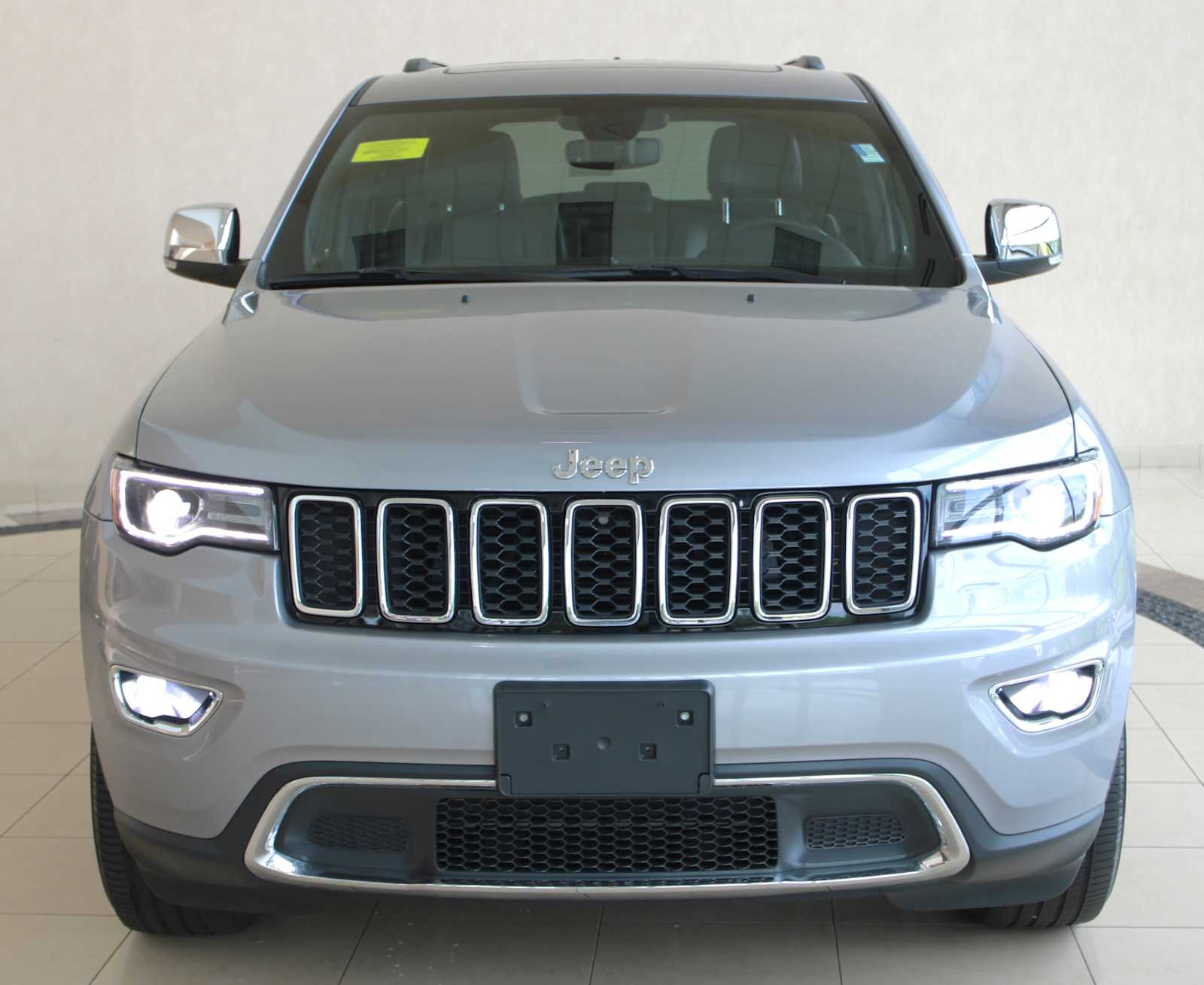 used 2021 Jeep Grand Cherokee car, priced at $27,798