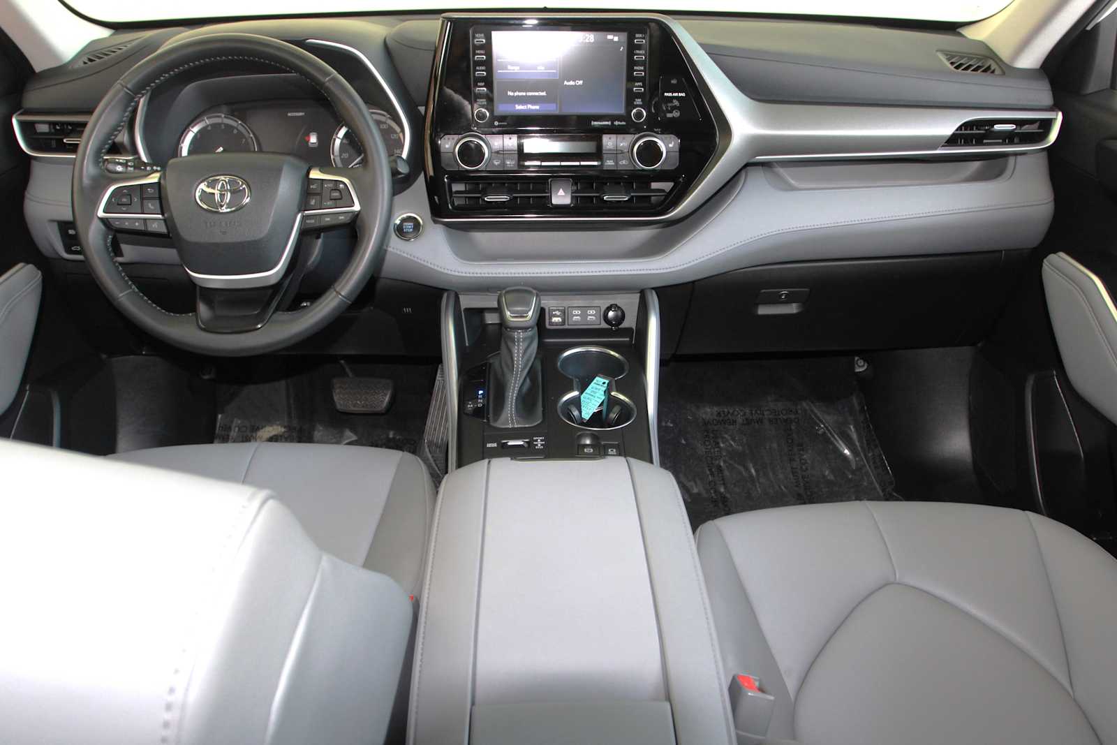 used 2022 Toyota Highlander car, priced at $37,998