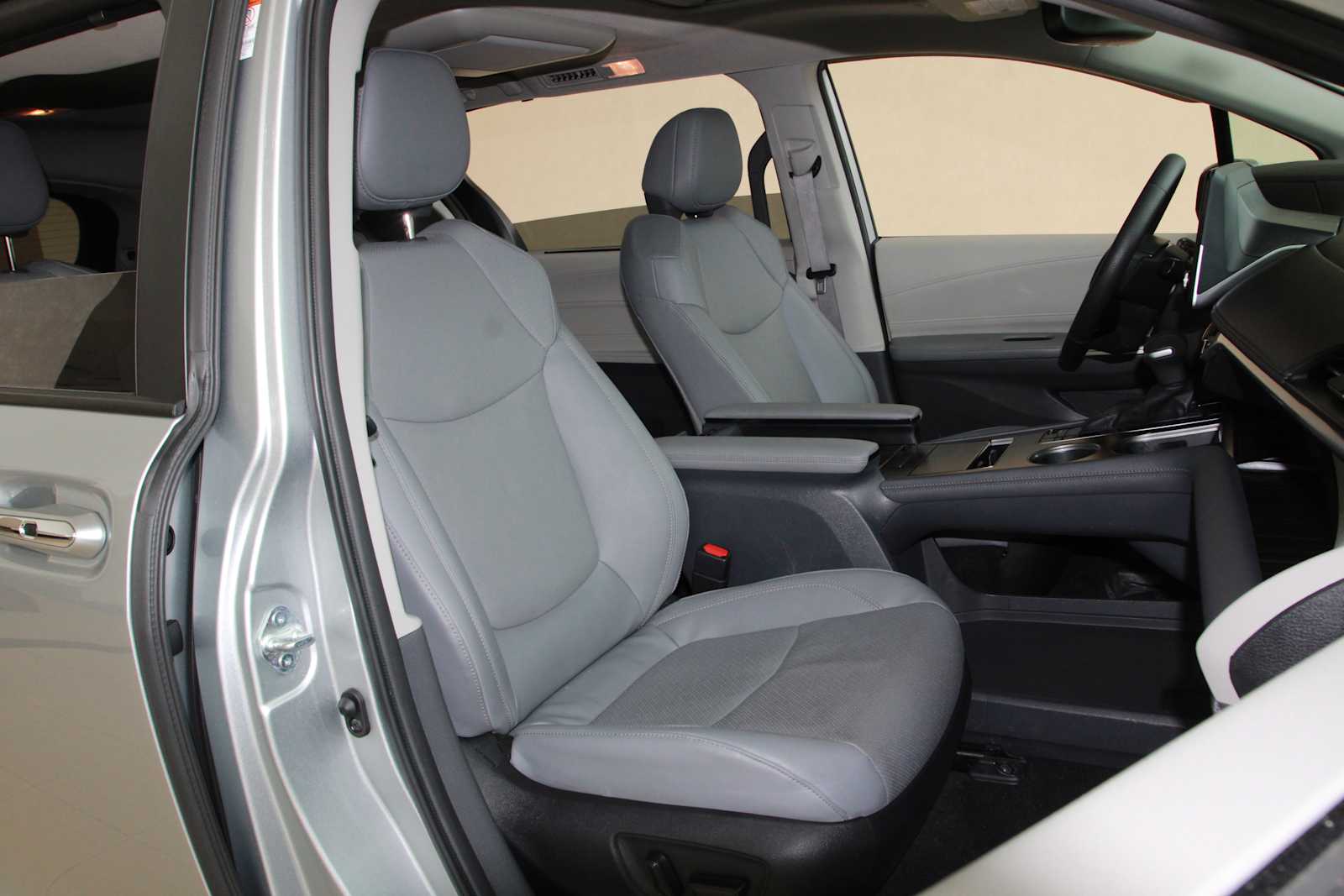 used 2023 Toyota Sienna car, priced at $48,998