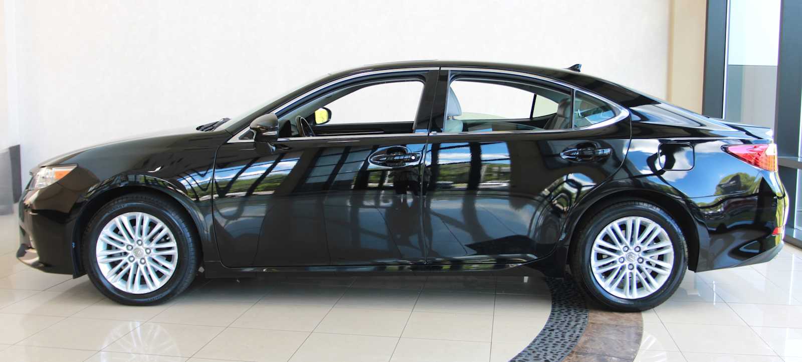 used 2013 Lexus ES 350 car, priced at $17,998