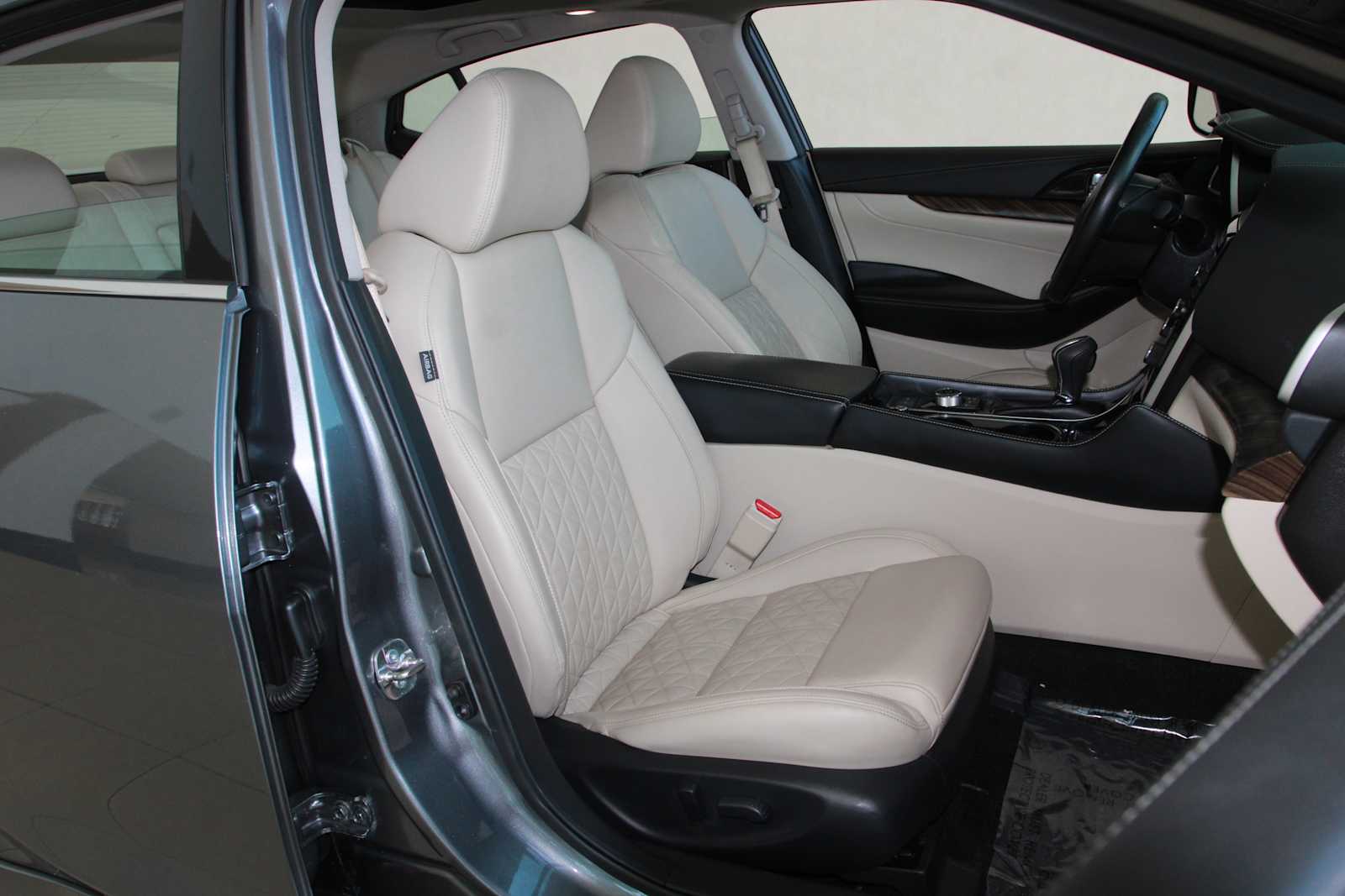 used 2016 Nissan Maxima car, priced at $16,998