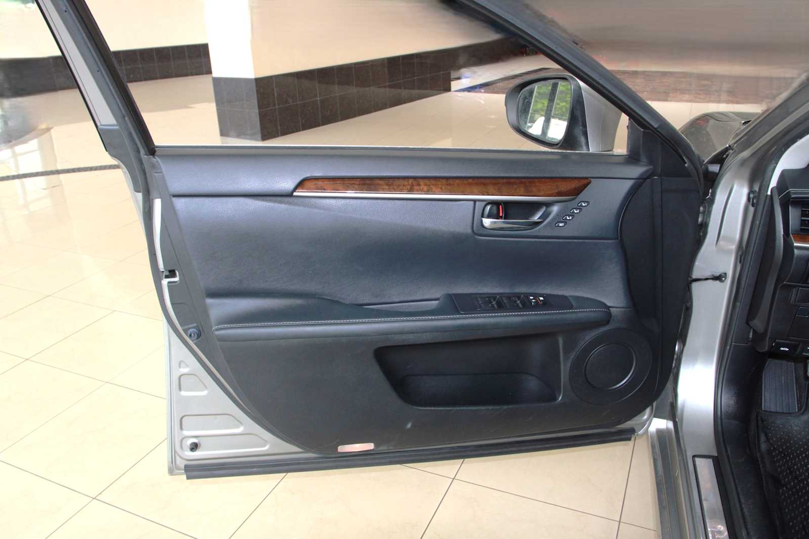 used 2015 Lexus ES 350 car, priced at $14,998