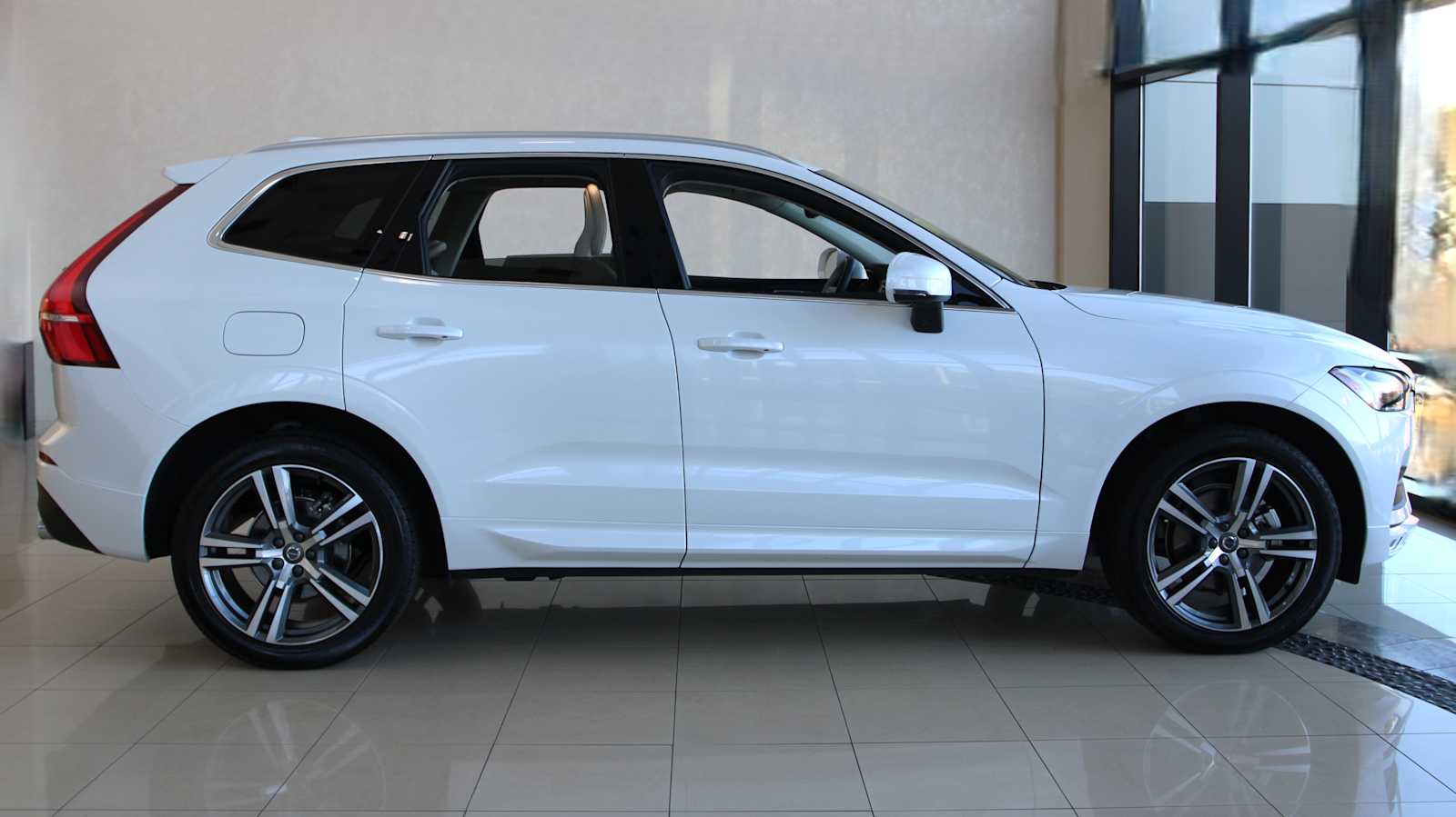 used 2021 Volvo XC60 car, priced at $31,498