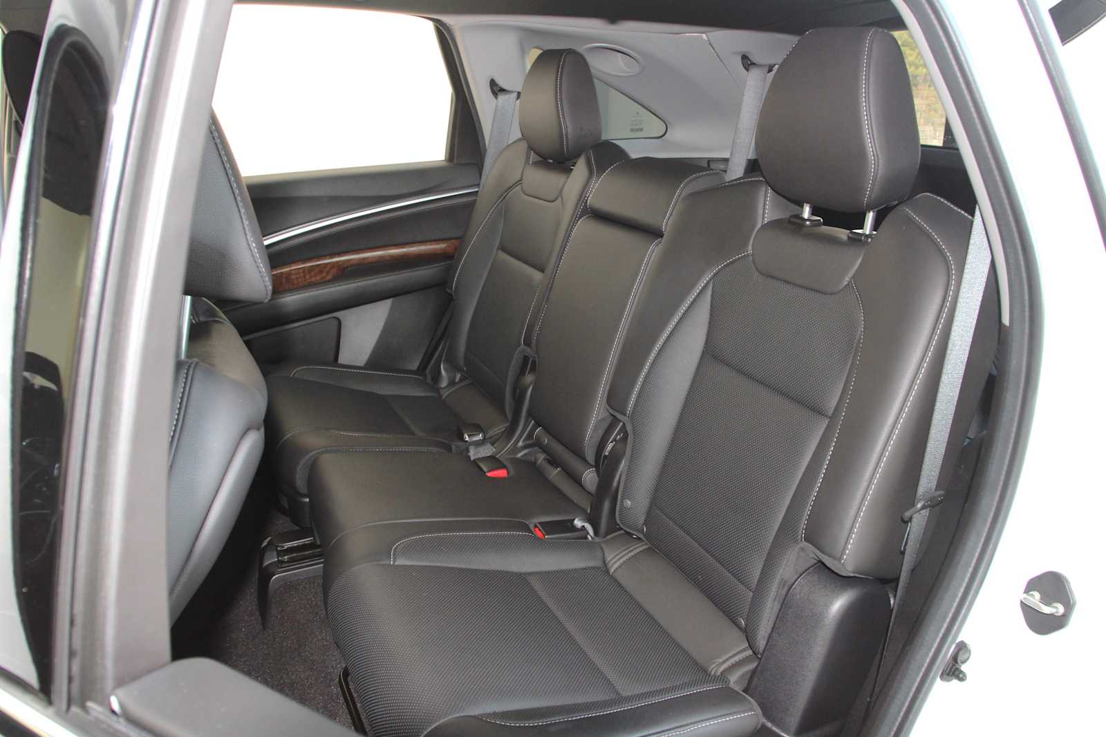 used 2020 Acura MDX car, priced at $25,598